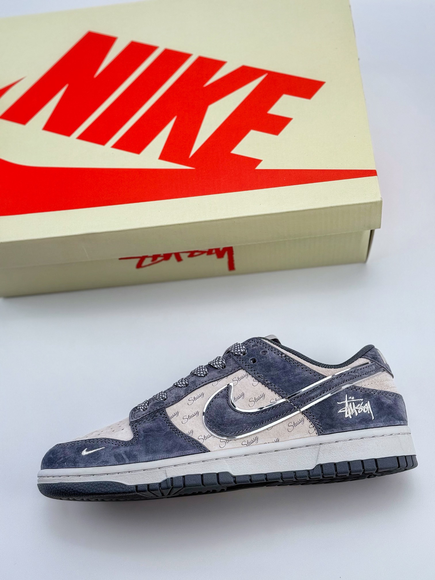 Nike SB Dunk Low x Stussy 米蓝小钩满天星 XX2025-508