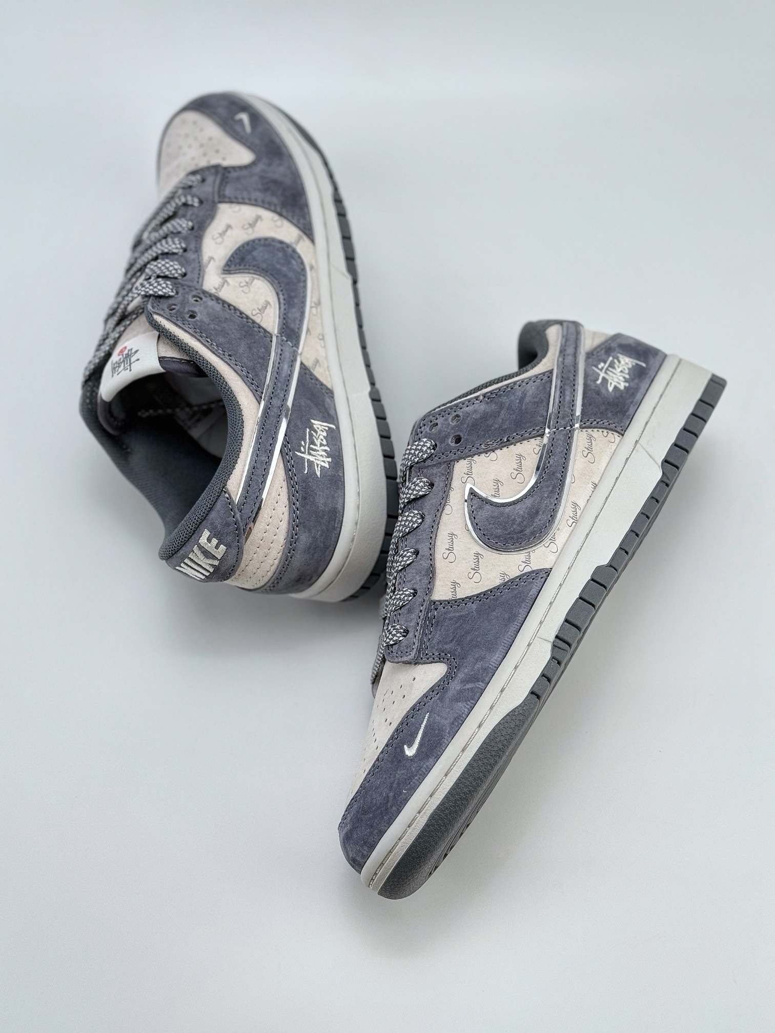 Nike SB Dunk Low x Stussy 米蓝小钩满天星 XX2025-508