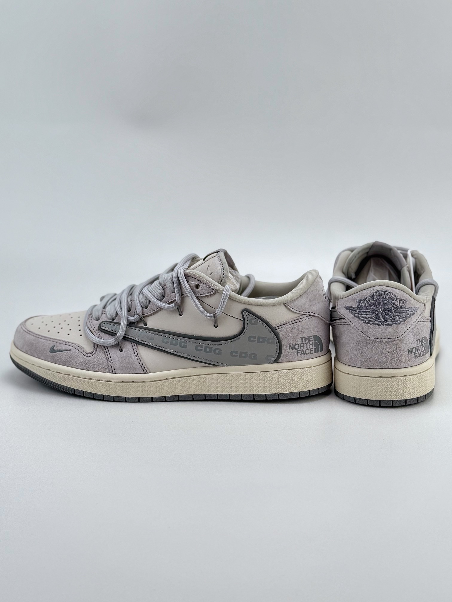 Travis Scott x Nike Air Jordan 1 Low x The North Face Air Jordan 1 Low 反转白灰小钩绑带倒钩 SJ0086-142