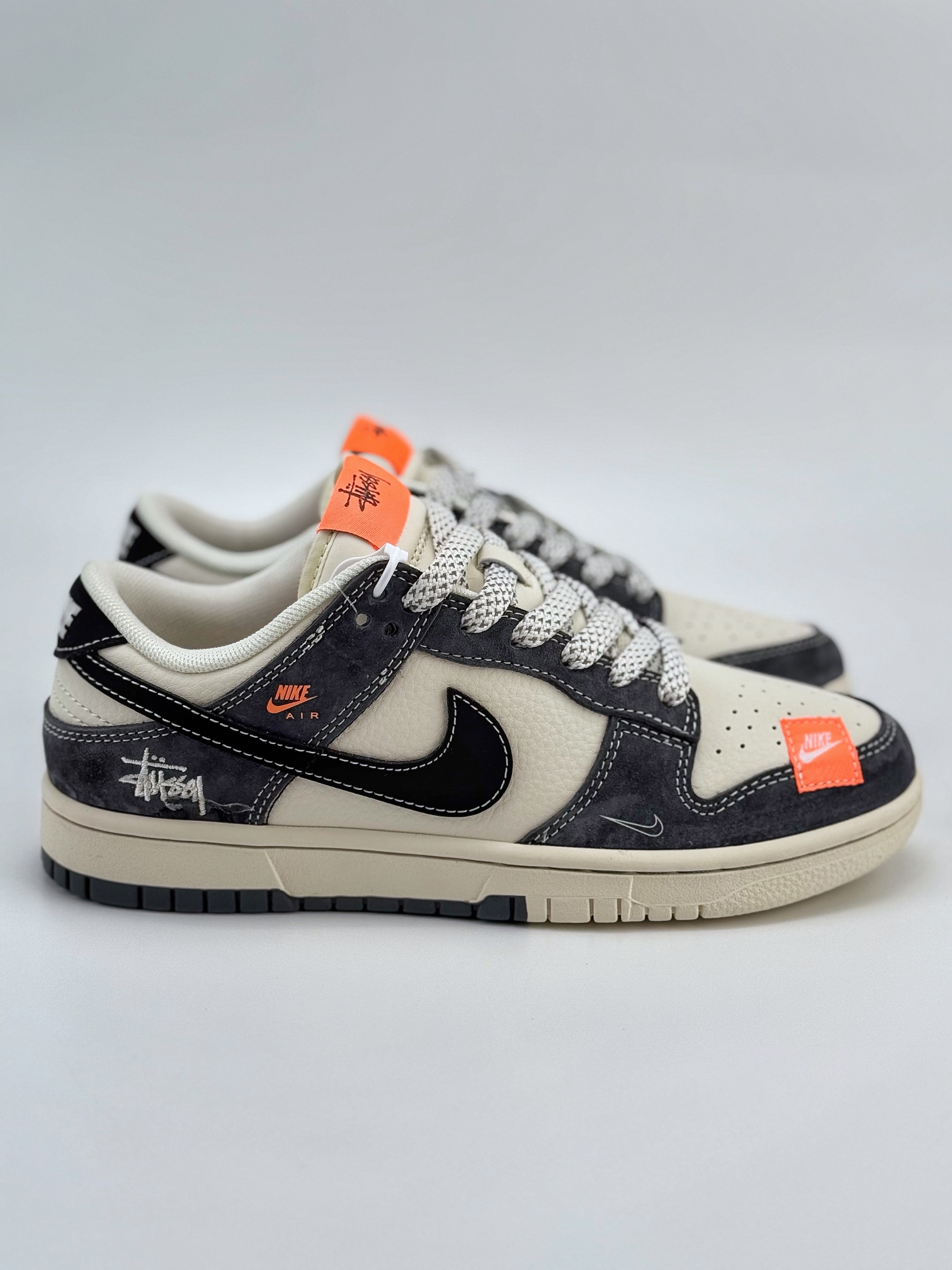 Nike SB Dunk Low x Stussy 白黑灰小布标满天星 MM1089-026