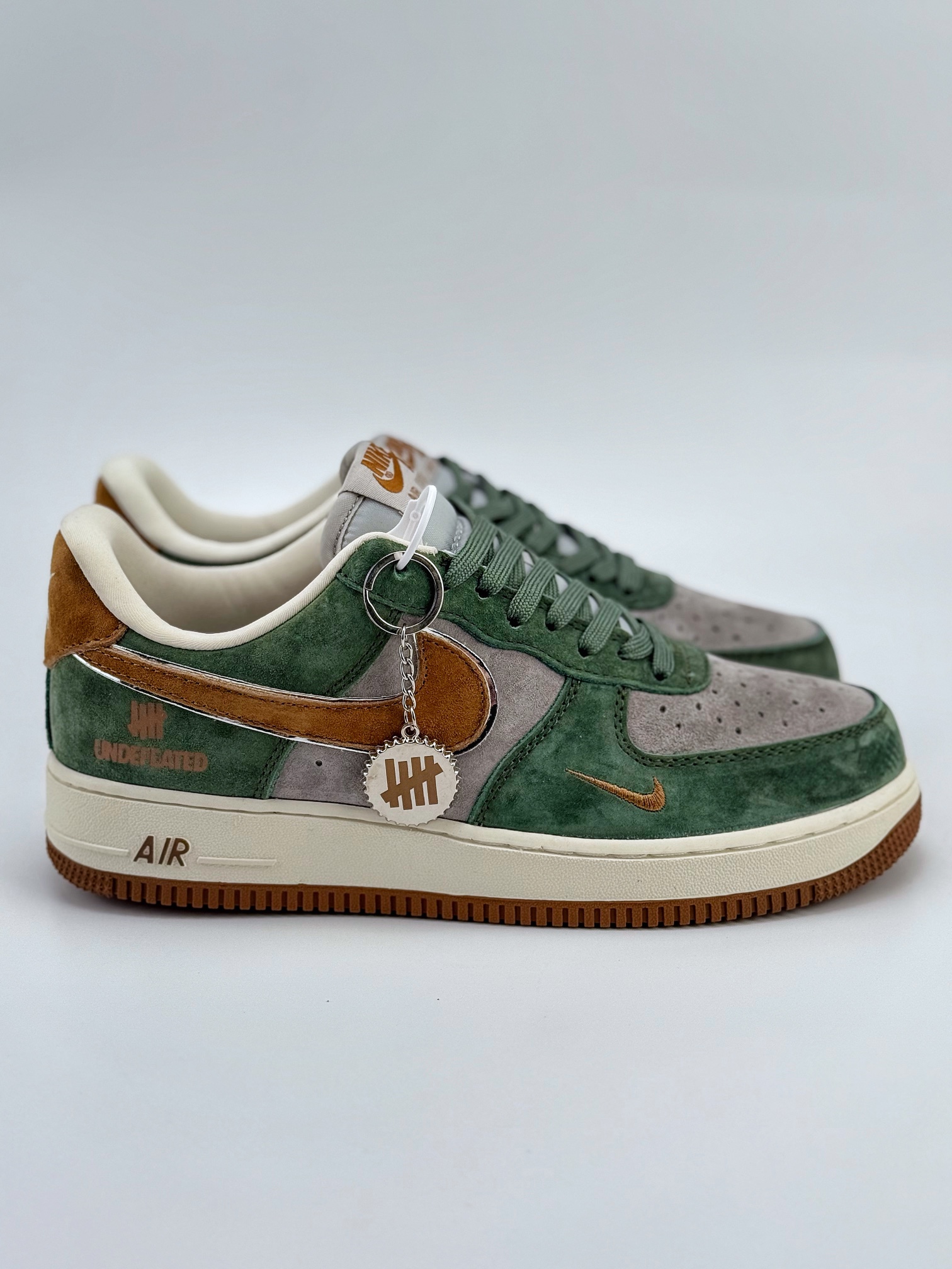 Nike Air Force 1 Low 07 x UNDEFEATED 灰棕绿小钩 KK1988-022