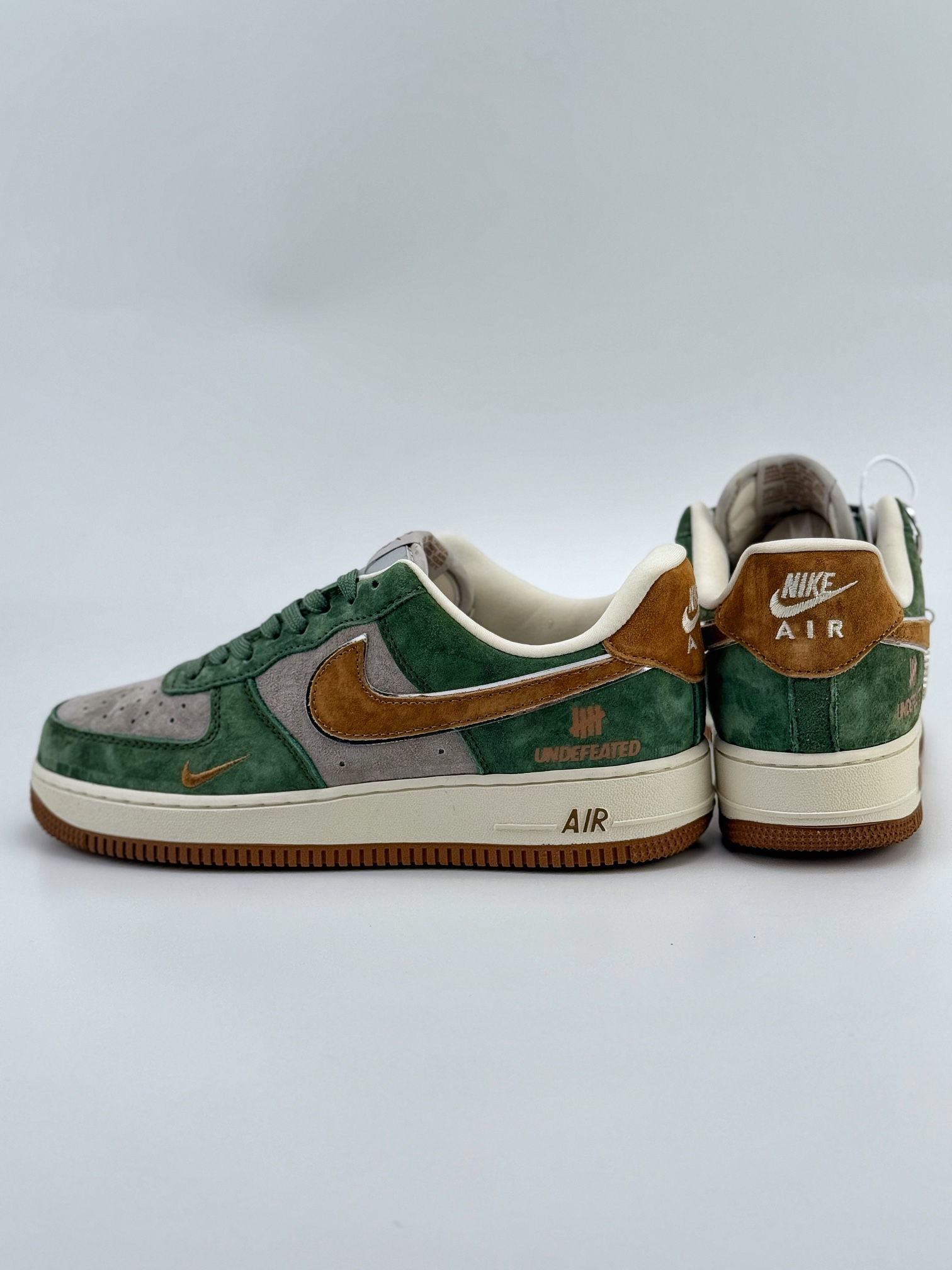 Nike Air Force 1 Low 07 x UNDEFEATED 灰棕绿小钩 KK1988-022