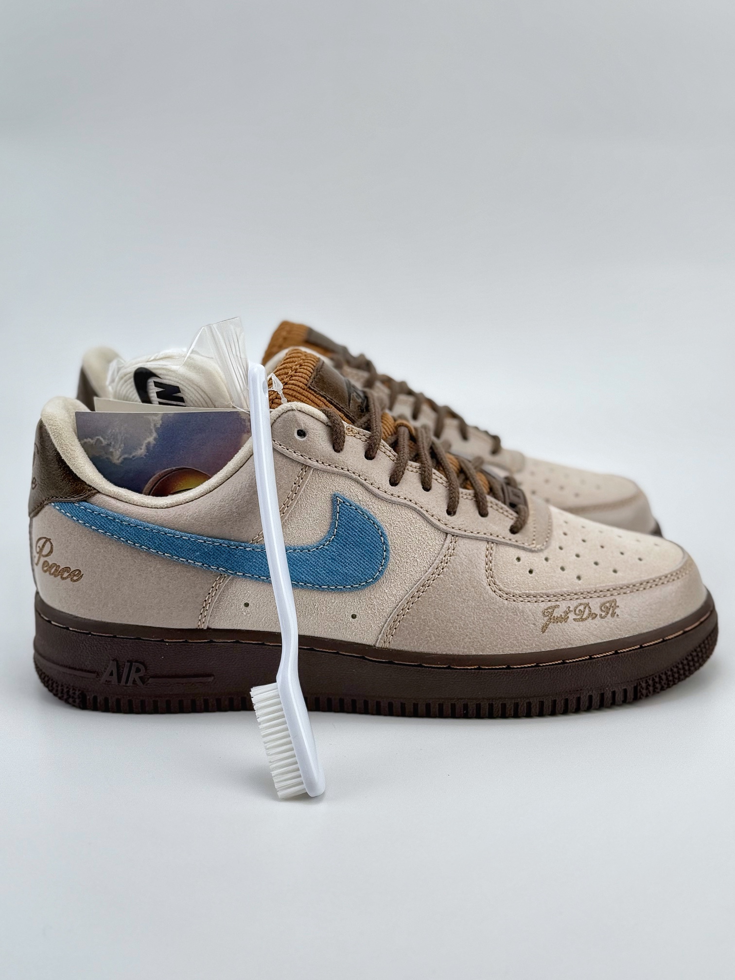 Nike Air Force 1 Low 07 ”Love & Peace” 棕白蓝 HQ3458-142