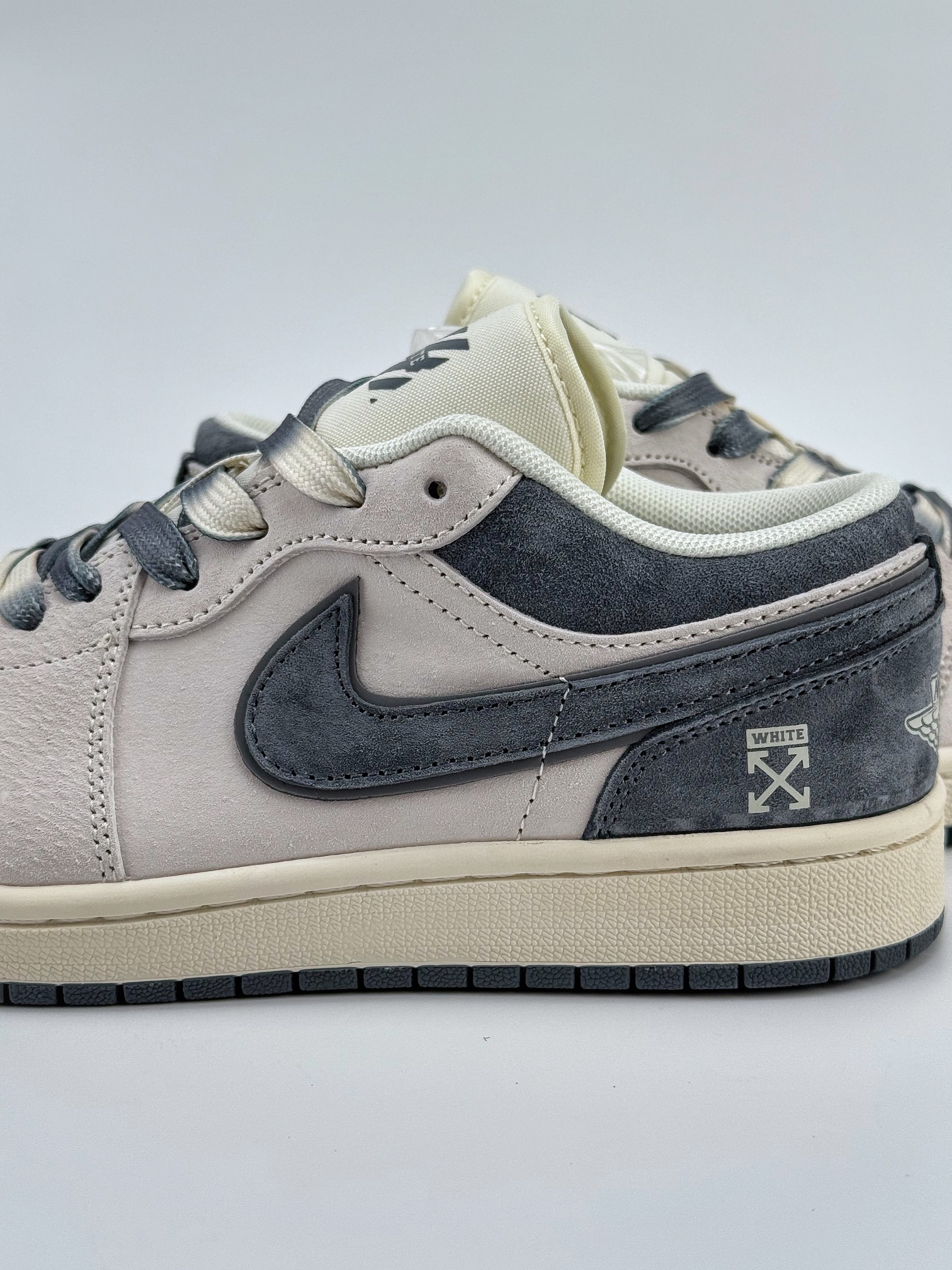 Air Jordan 1 Retro Low x OFF-WHITE 白灰小钩 DM9188-002