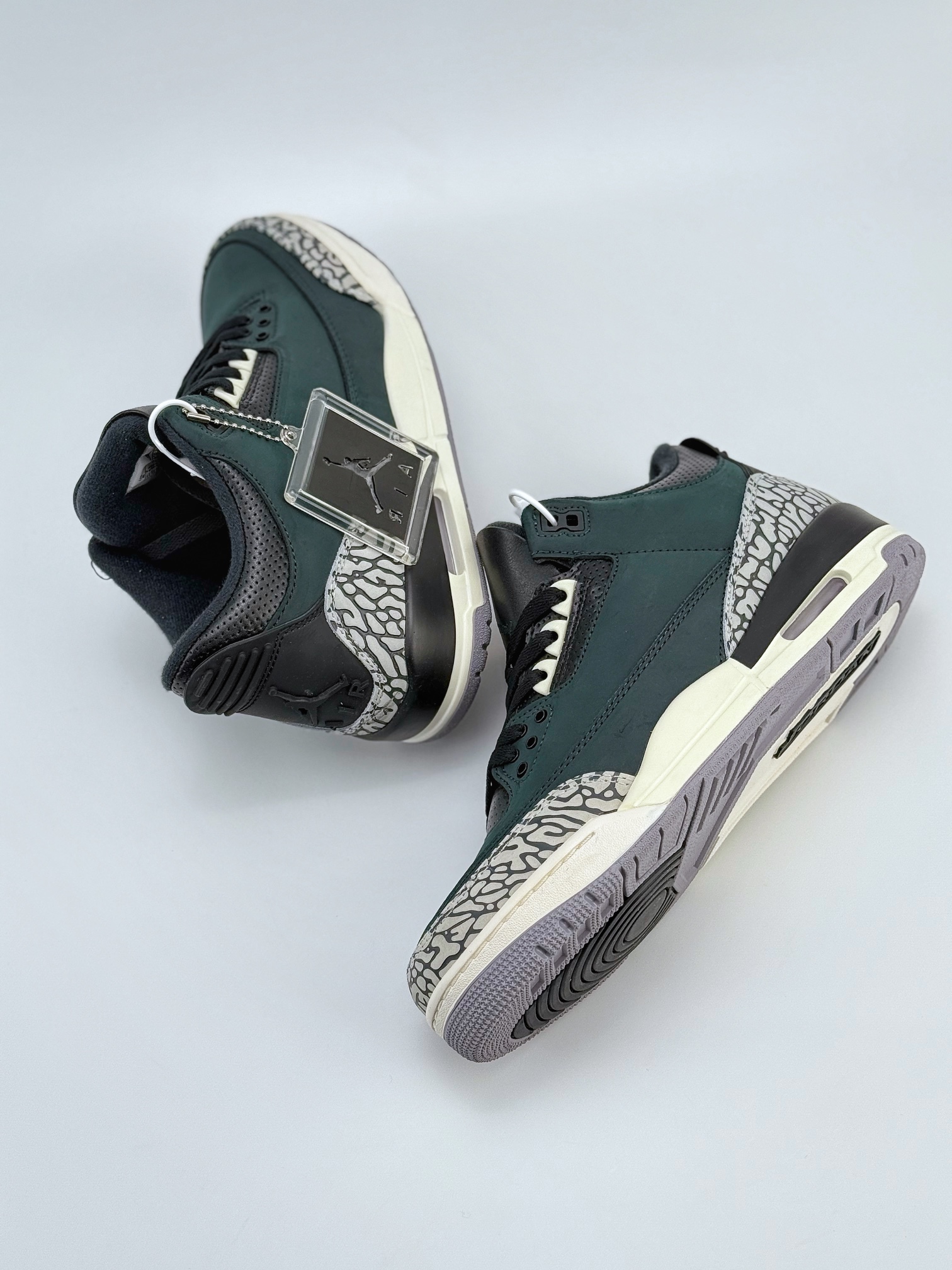 Air Jordan 3 Retro ”Off Noir” 黑绿 CK9246-001