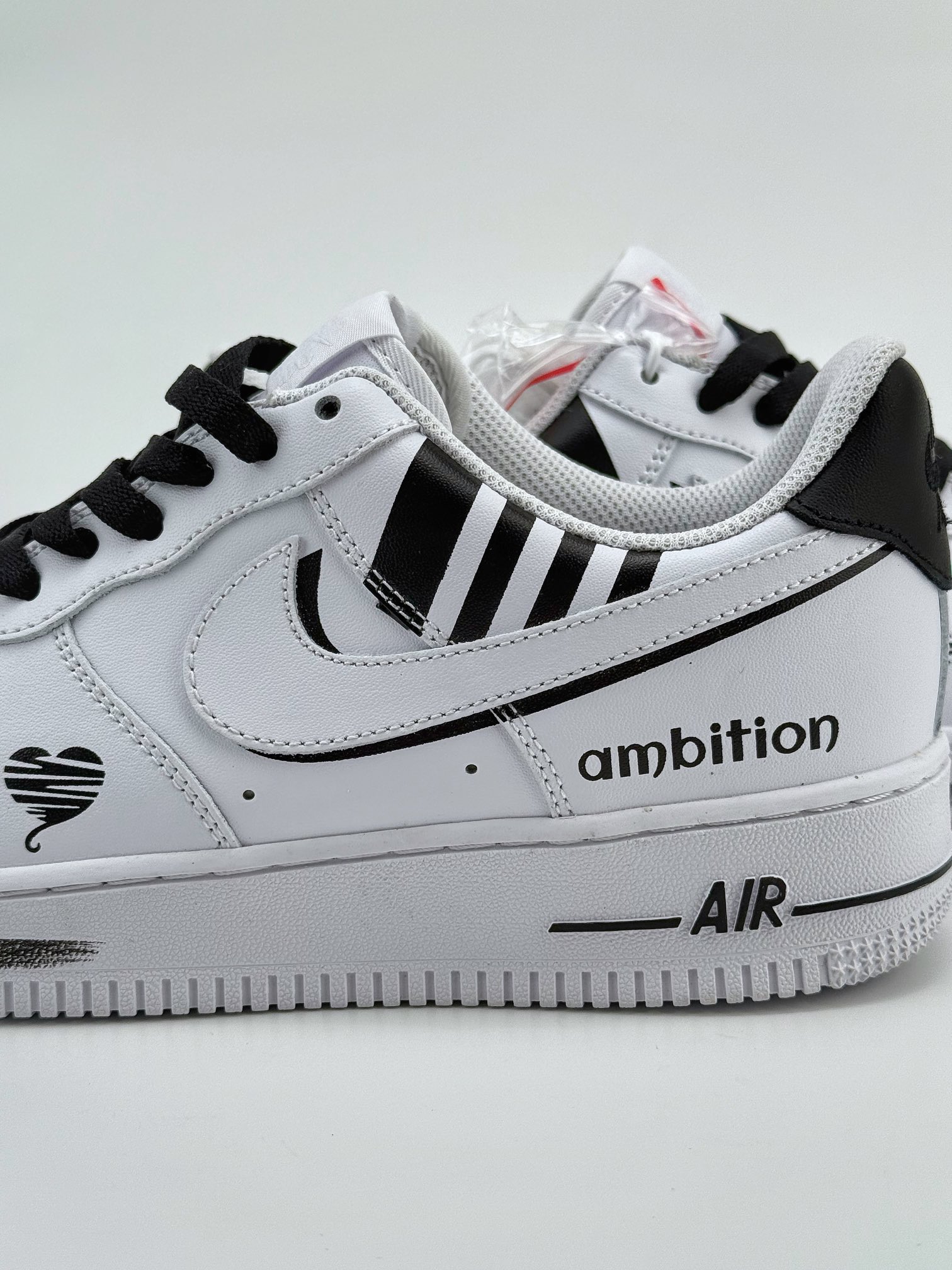 Nike Air Force 1 Low 07 开学季 秋日穿搭 叠钩爱心 黑白 CW2288-022