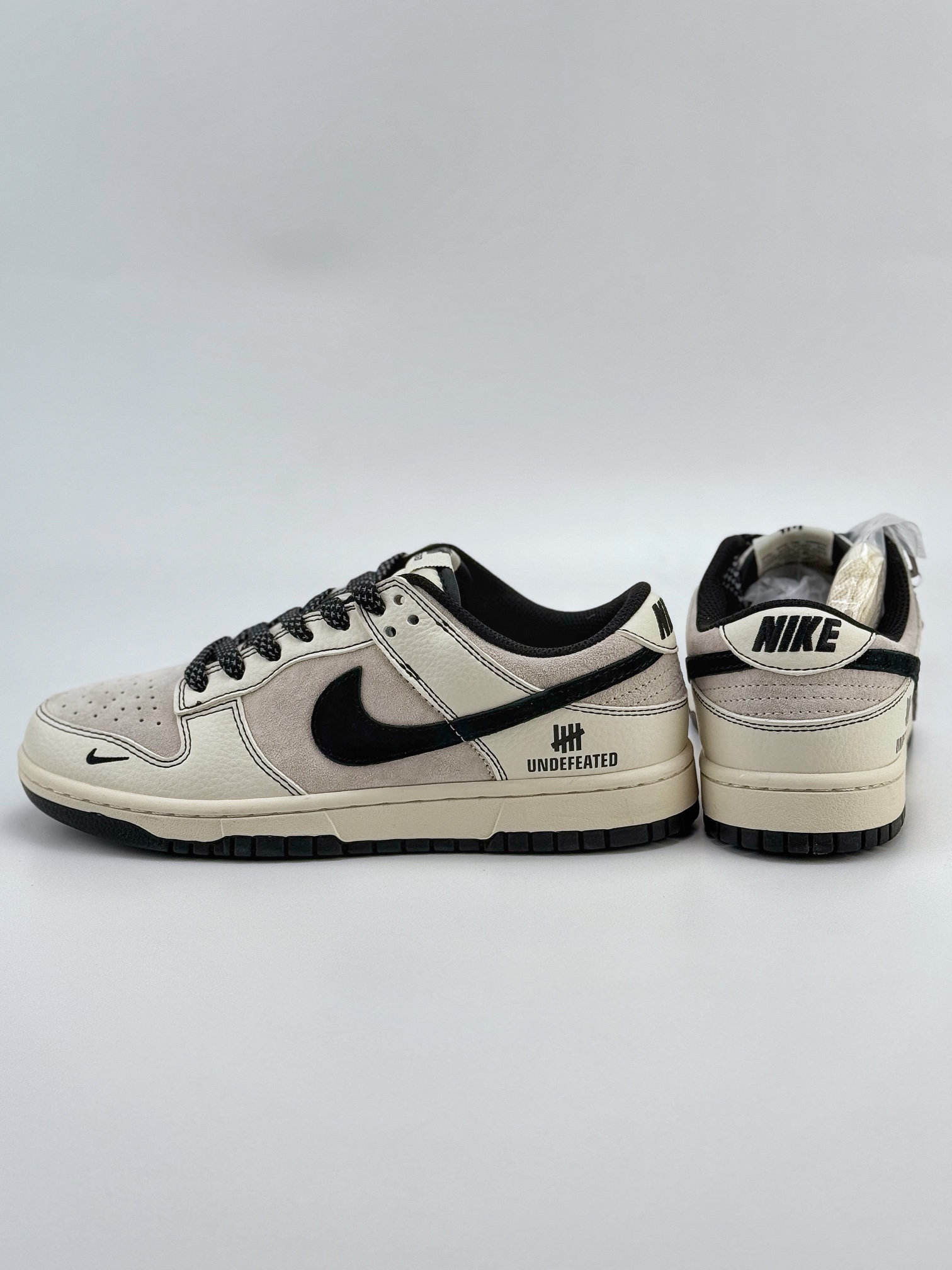 Nike SB Dunk Low x UNDEFEATED 米黑小钩满天星 BB7518-004