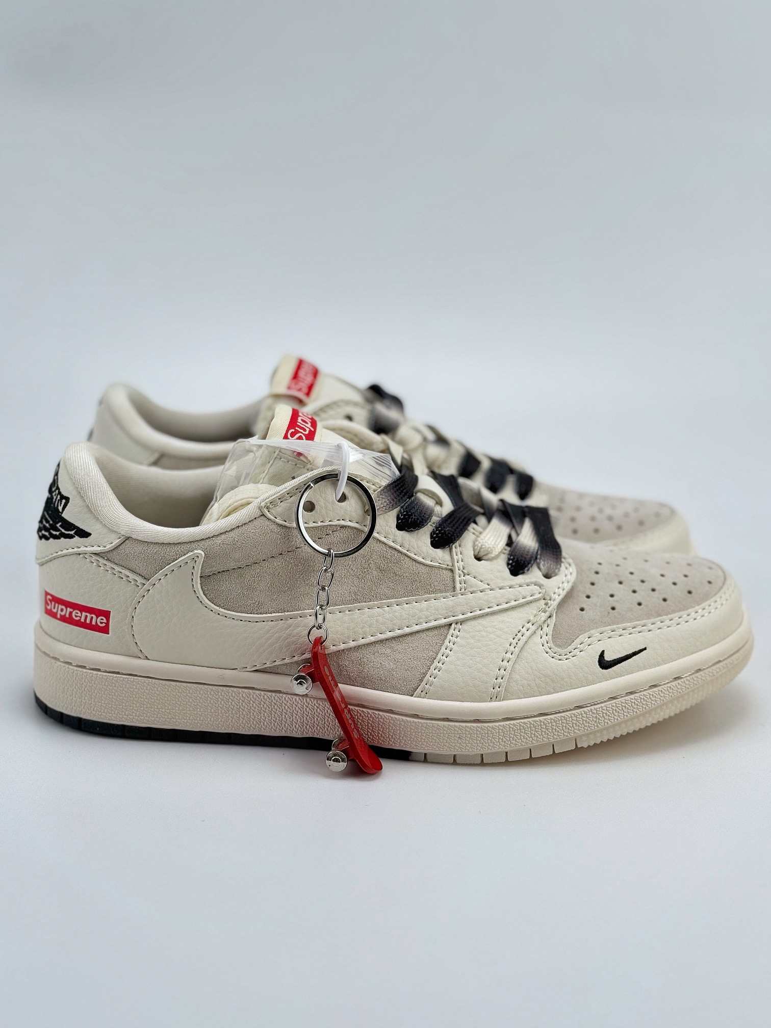 Travis Scott x Nike Air Jordan 1 Low x Supreme Air Jordan 1 Low 反转米白小钩倒钩 BB7518-002