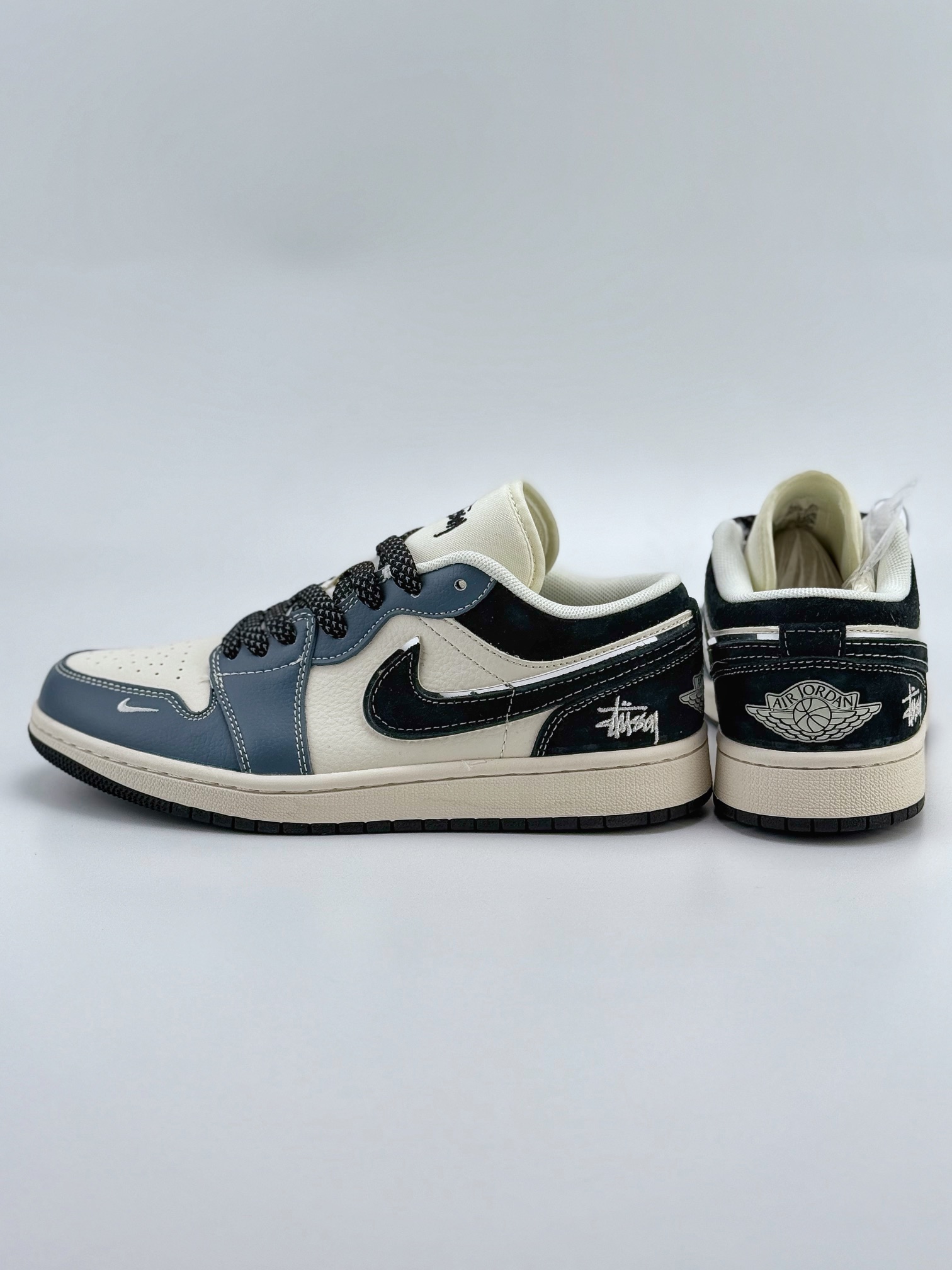 Air Jordan 1 Retro Low x Stussy 白青黑小钩满天星 XX3318-505