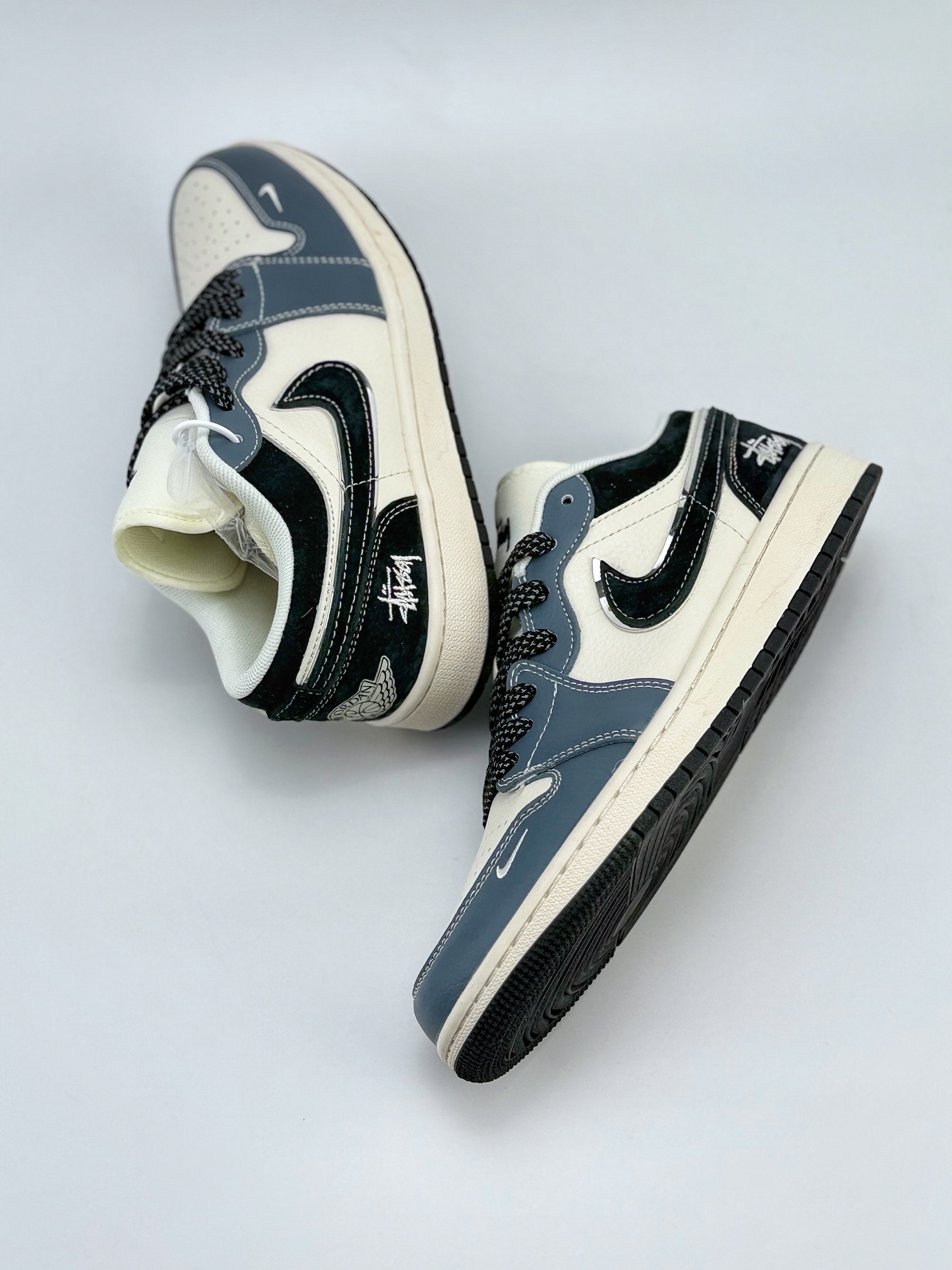 Air Jordan 1 Retro Low x Stussy 白青黑小钩满天星 XX3318-505