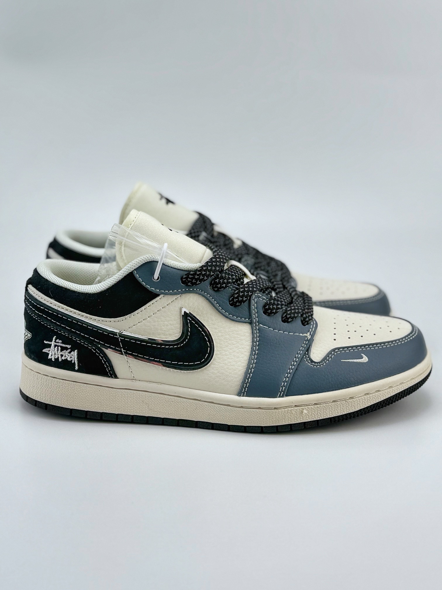 Air Jordan 1 Retro Low x Stussy 白青黑小钩满天星 XX3318-505