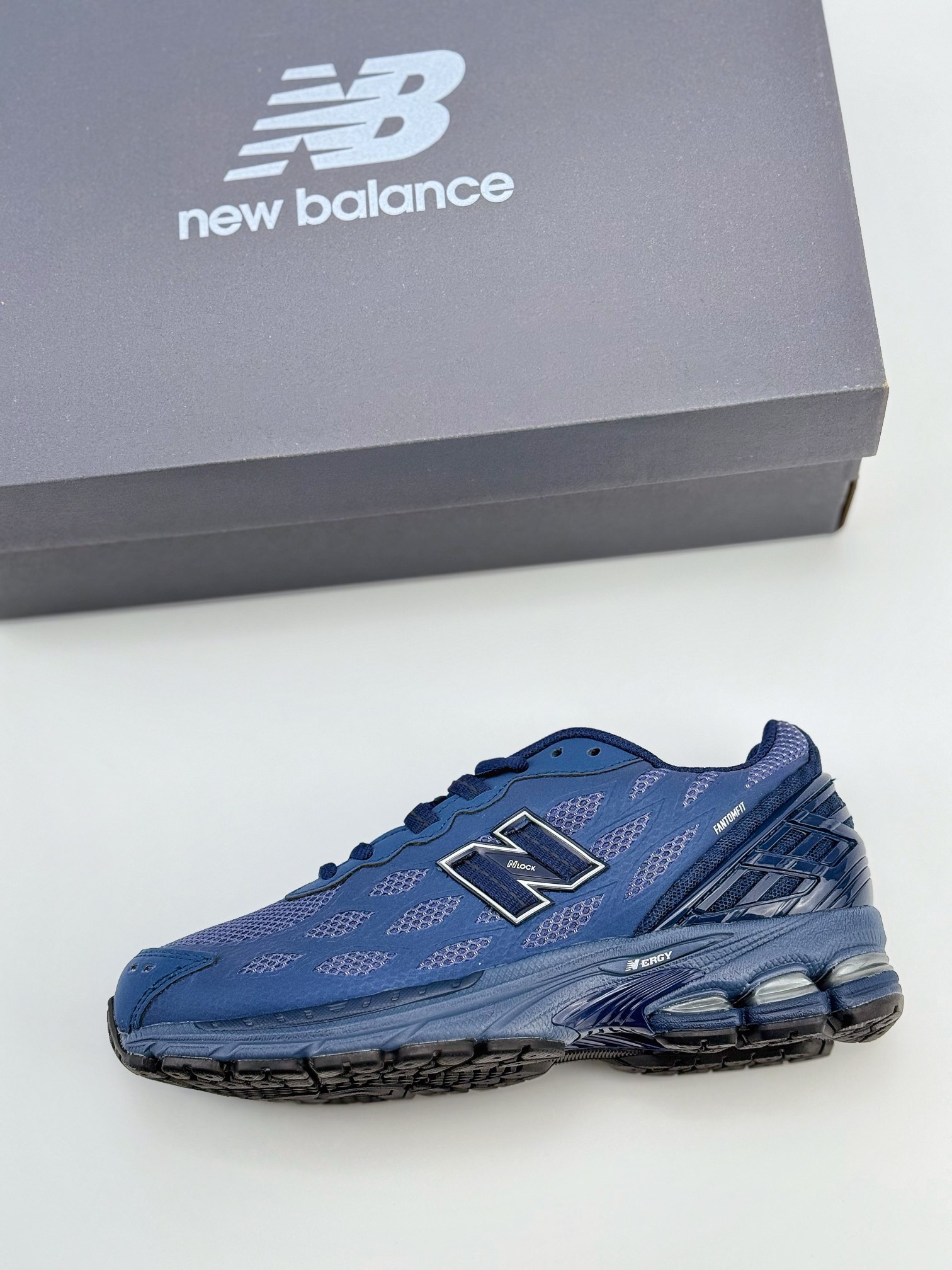 New Balance M1906系列 复古单品宝藏老爹鞋款 M1906WFF