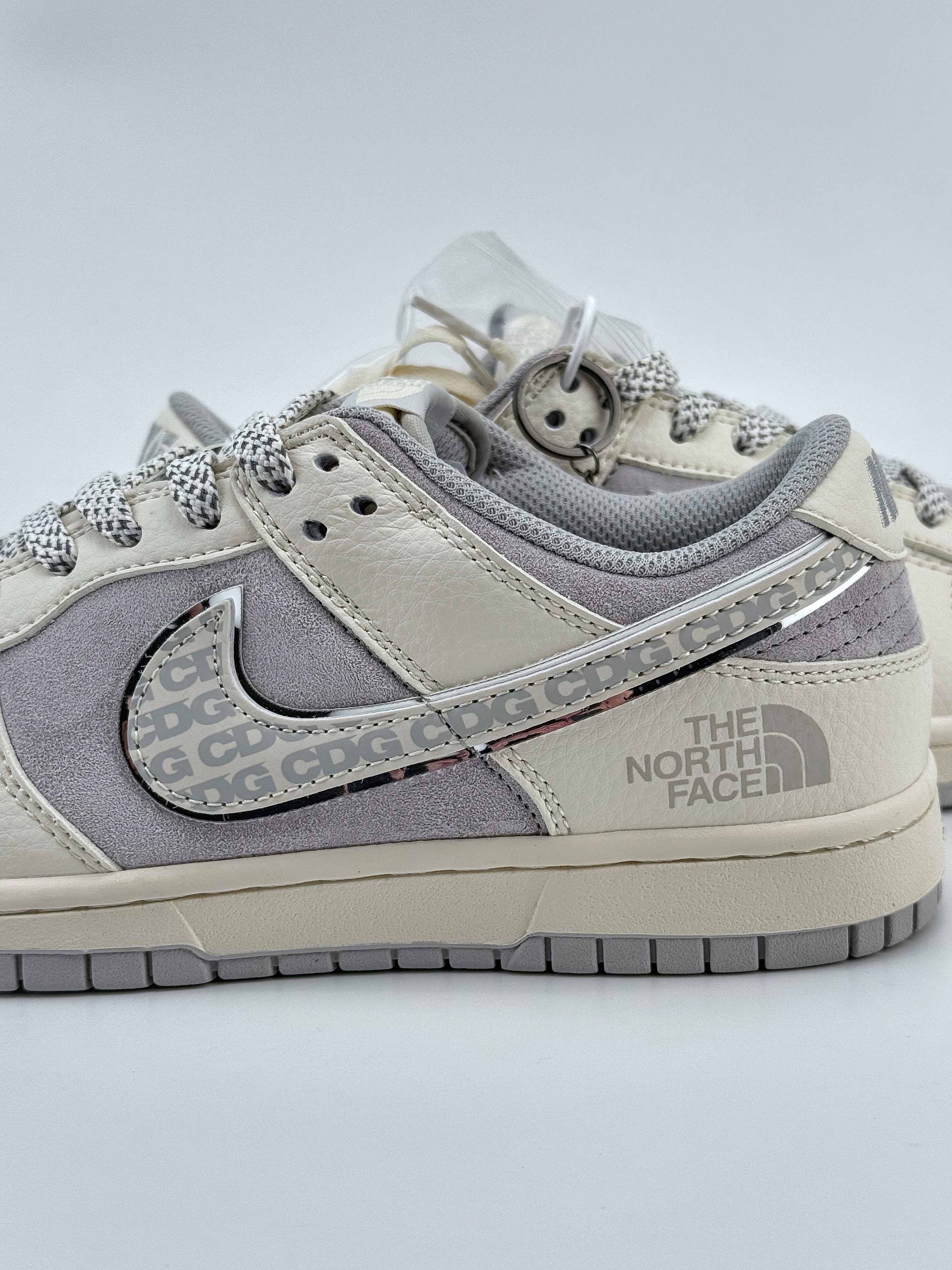 Nike SB Dunk Low x CDG x The North Face 白灰小钩满天星 BB7518-005