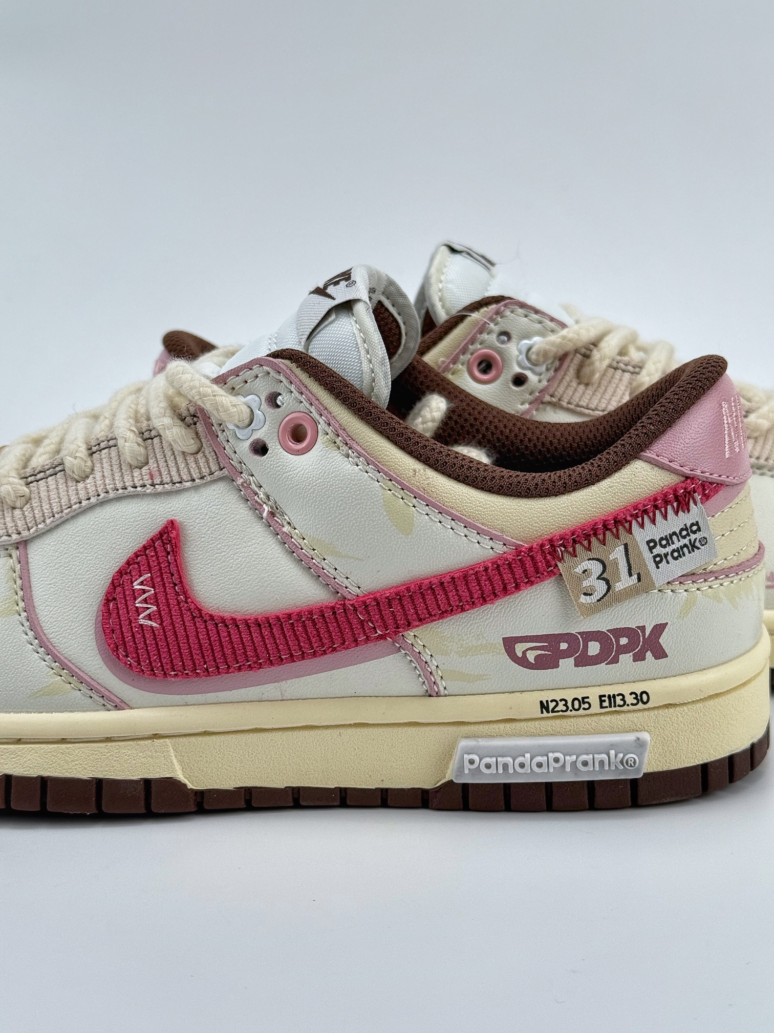 Nike SB Dunk Low ”Surfaces In Brown And Sail” 熊猫恶作剧 飞跃天际线 薇翼 粉白 DD1503-124