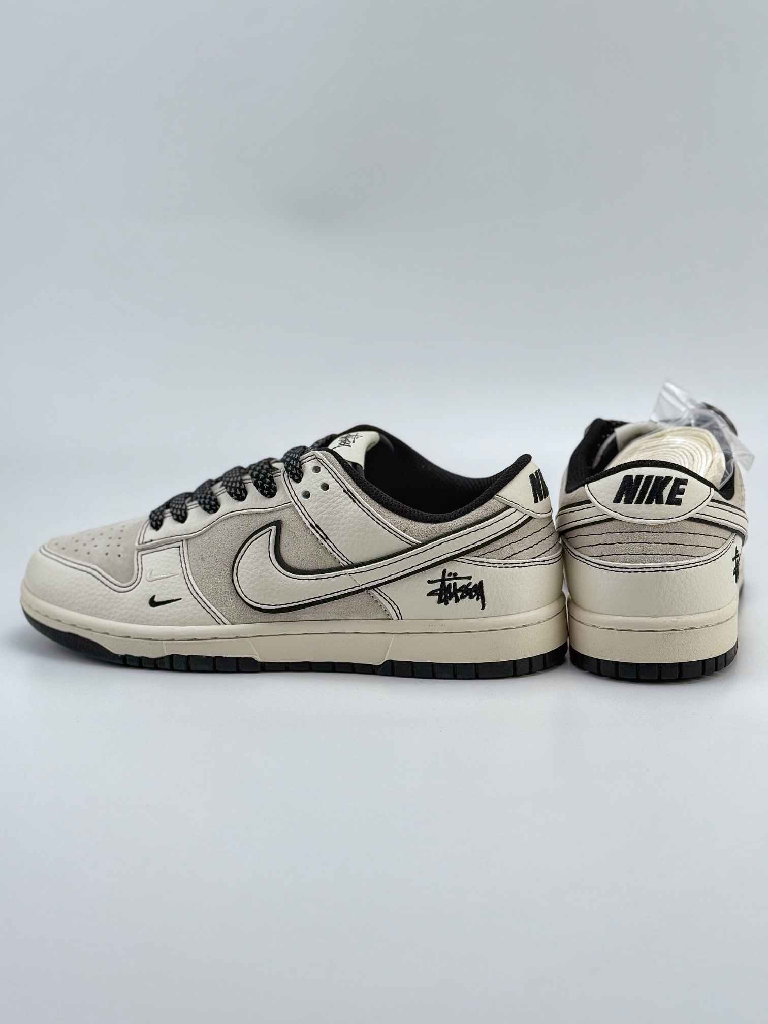 Nike SB Dunk Low x Stuusy 白黑小钩满天星 BB7518-008