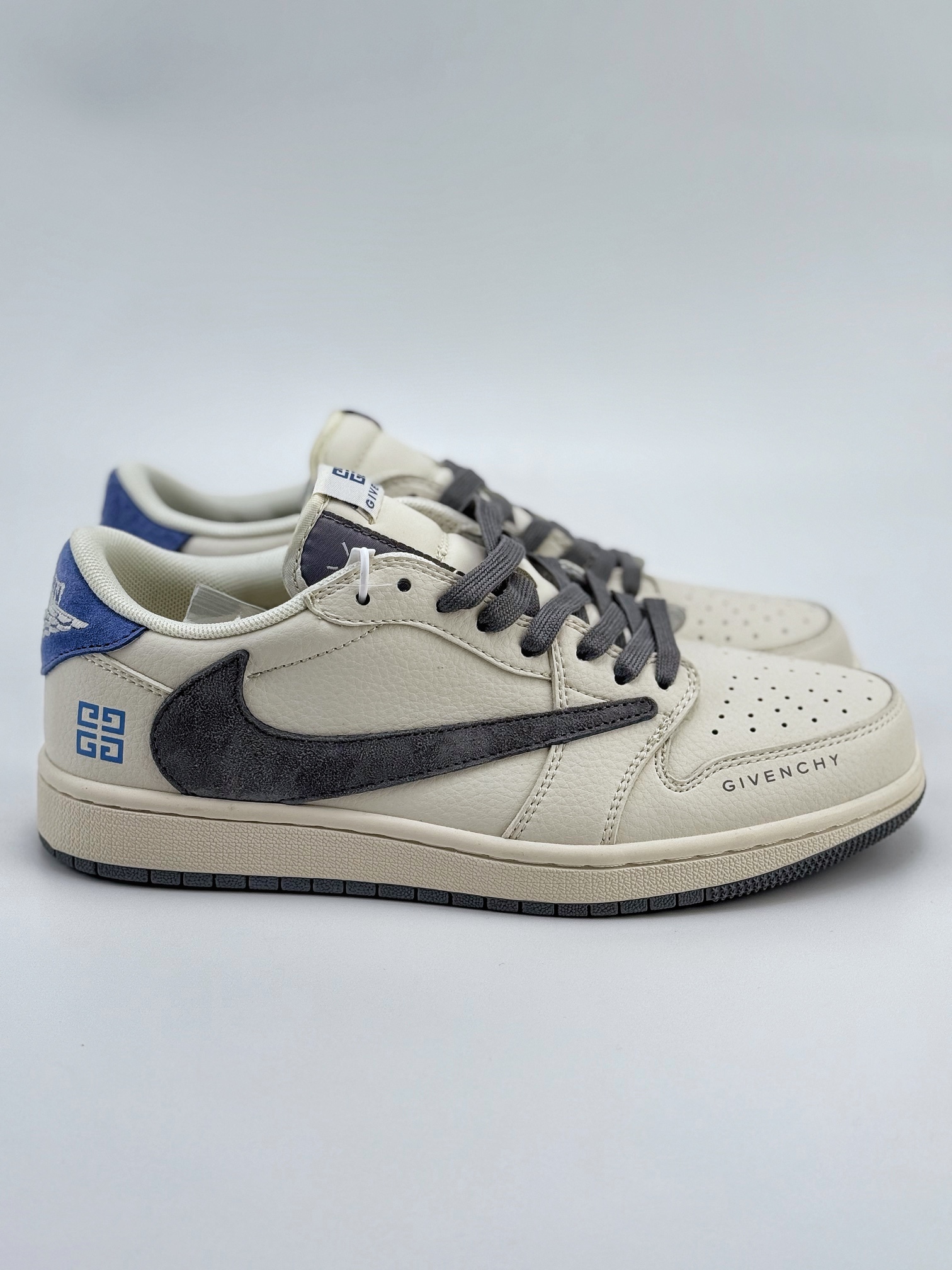Travis Scott x Nike Air Jordan 1 Low x GIVENCHY Air Jordan 1 Low 反转白灰蓝倒钩 LX1988-100