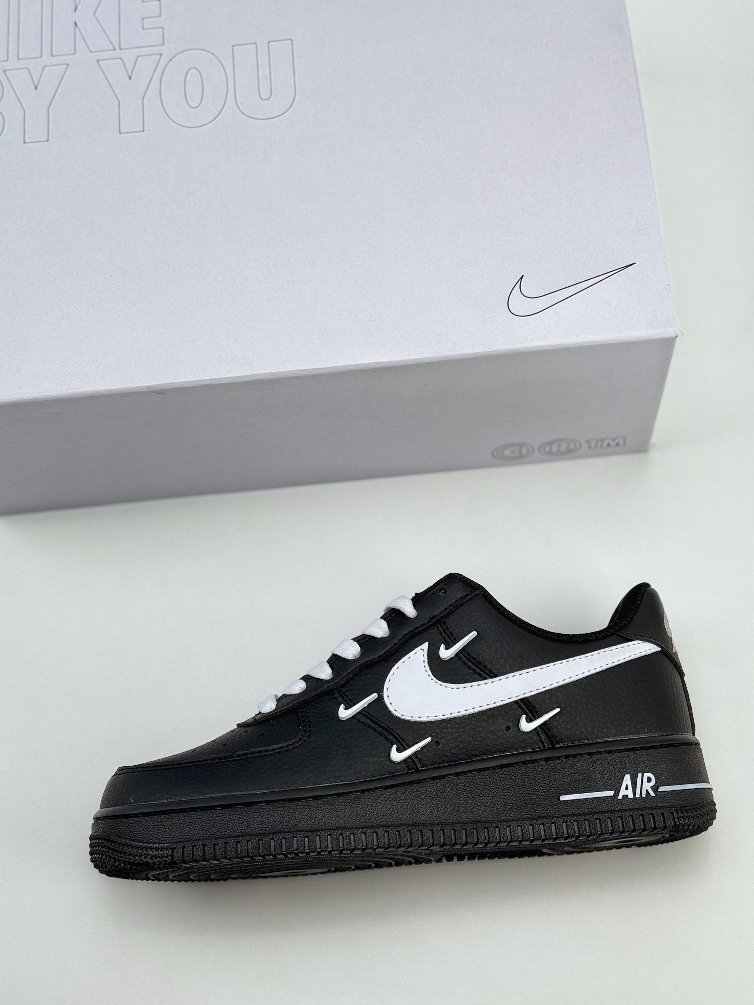 Nike Air Force 1 Low 07 黑白四铁钩 CW2288-111