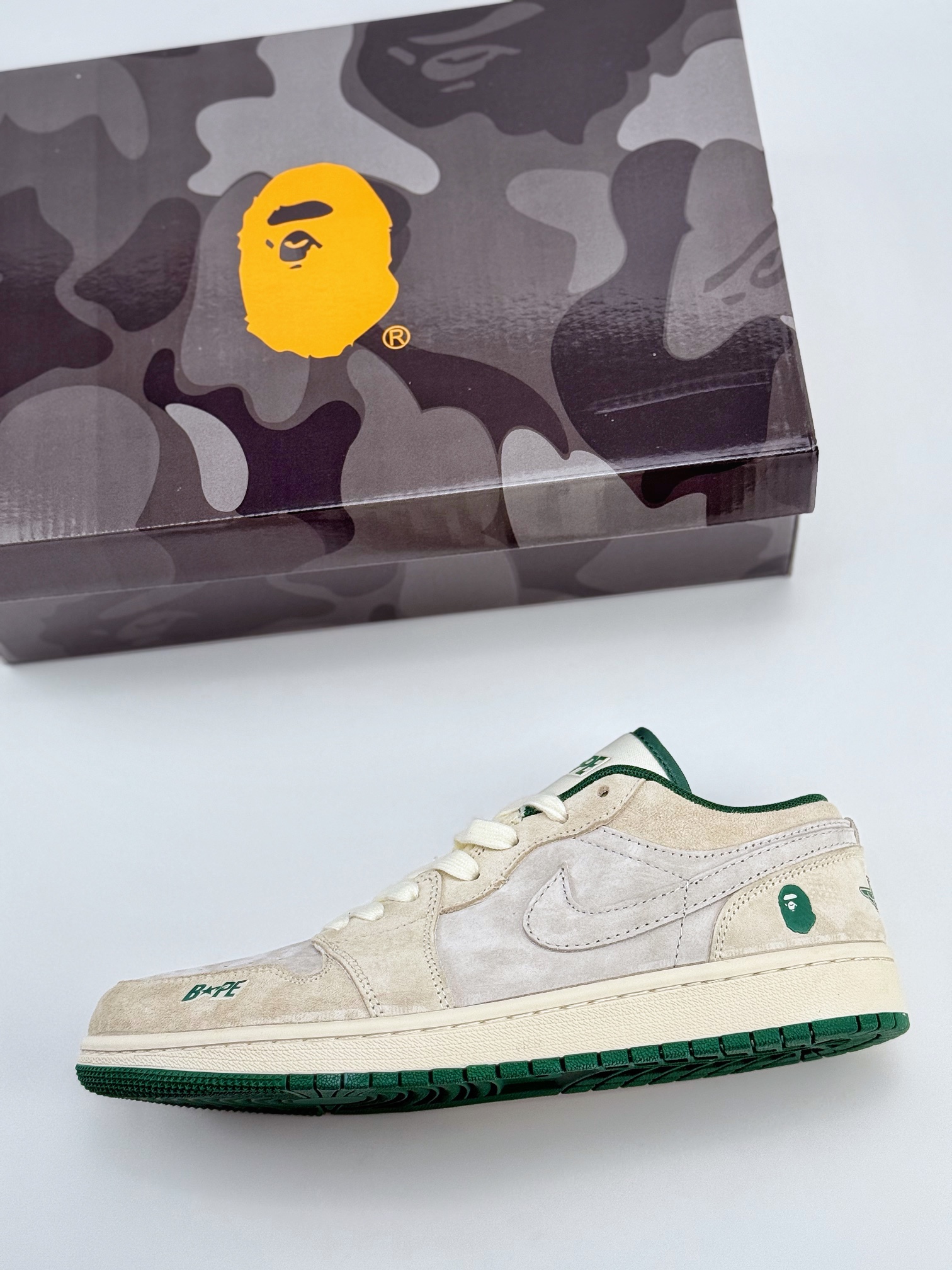 Air Jordan 1 Retro Low x BAPE 米绿 DM9188-009