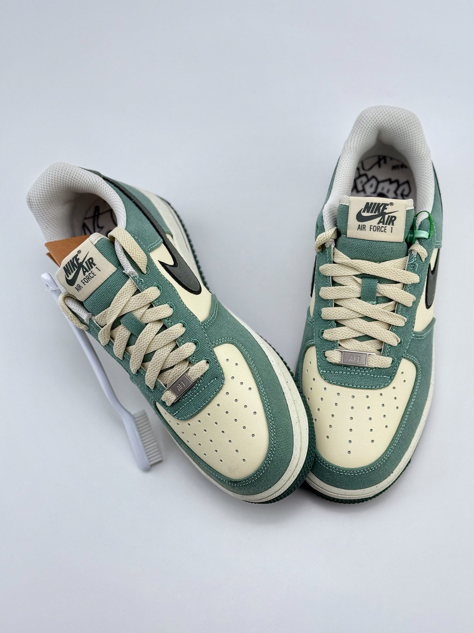 Nike Air Force 1 Low 07 ”Notebook Scribbles” 绿米色 FN4731-100