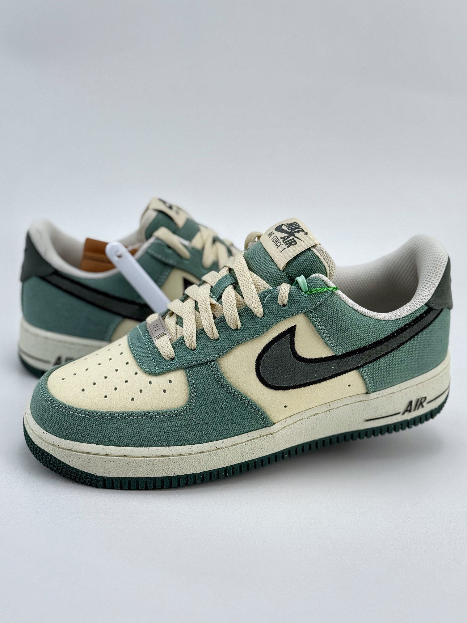 Nike Air Force 1 Low 07 ”Notebook Scribbles” 绿米色 FN4731-100