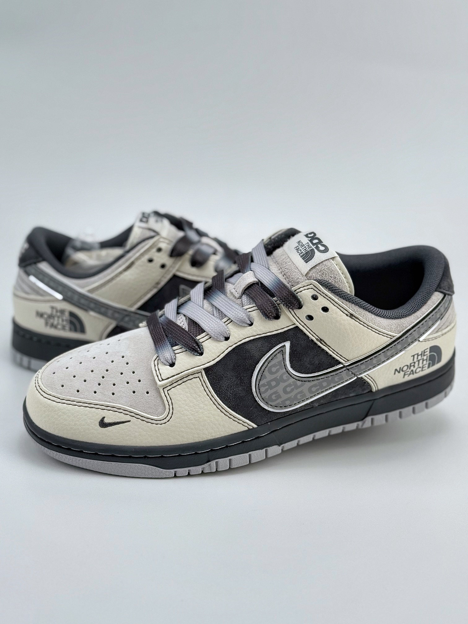 Nike SB Dunk Low x CDG x The North Face 米灰小钩 XX3168-202