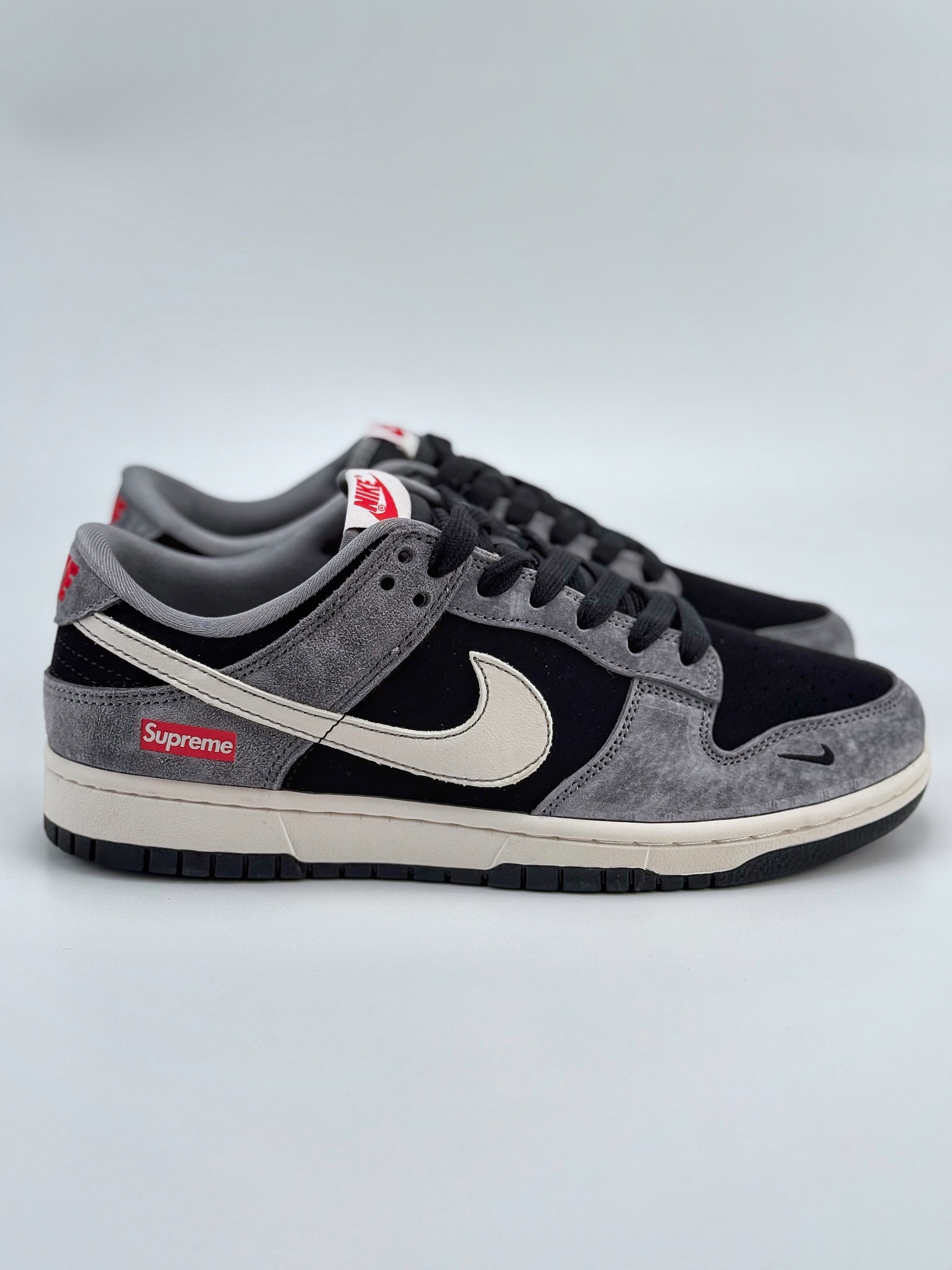 Nike SB Dunk Low x Supreme 灰白黑小钩 XX3168-206