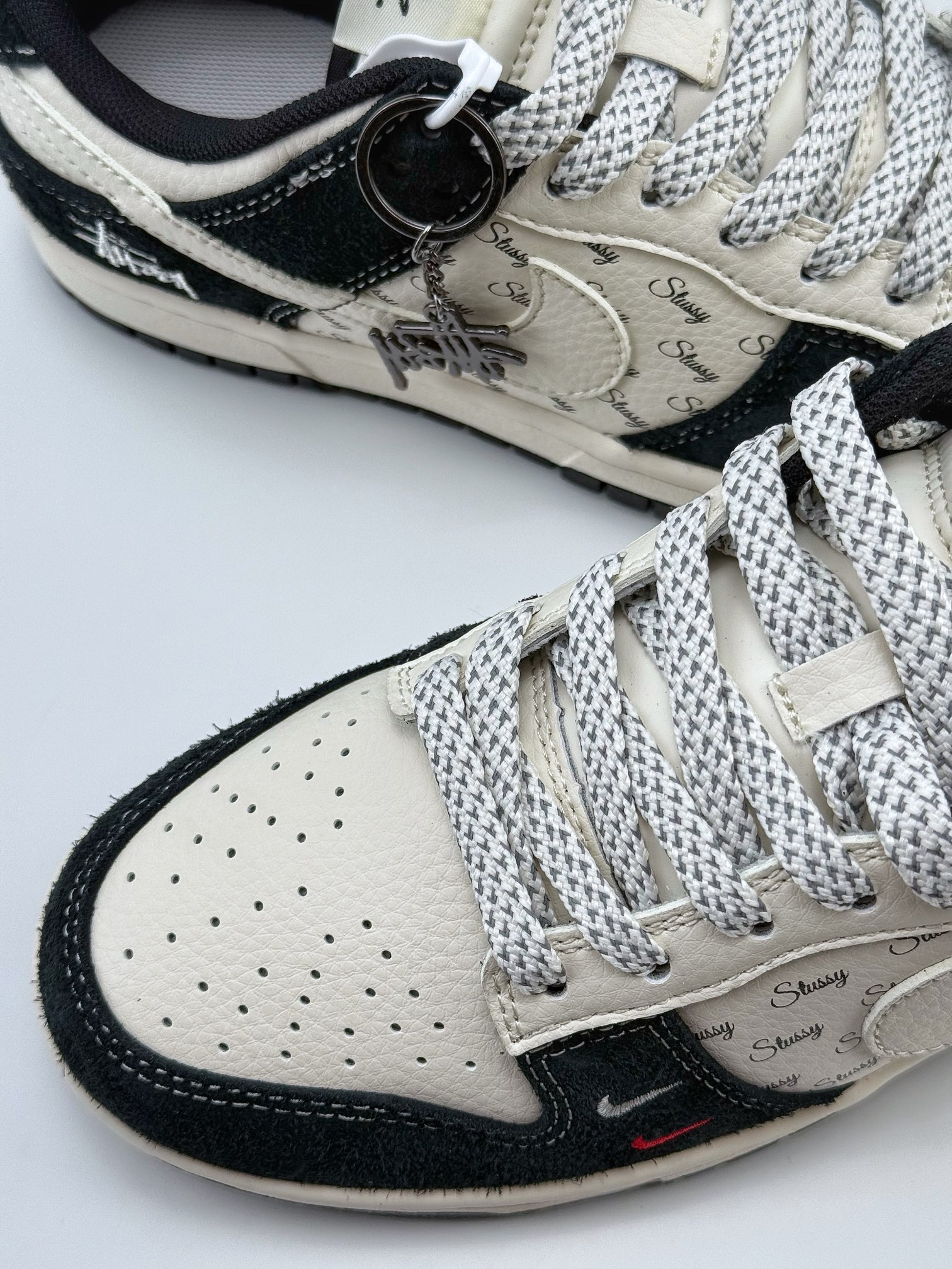 Nike SB Dunk Low x Stussy 米黑双小钩满天星 XY1688-017