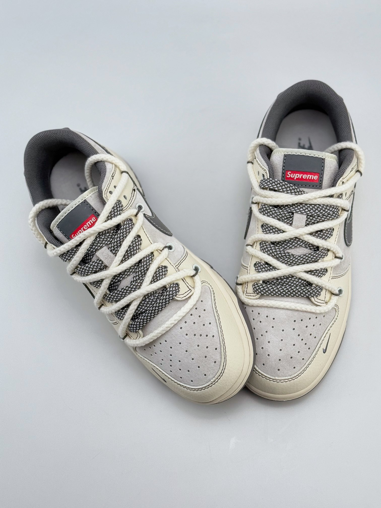Nike SB Dunk Low x Supreme x Stone Island 白灰小钩绑带满天星 YX5066-203