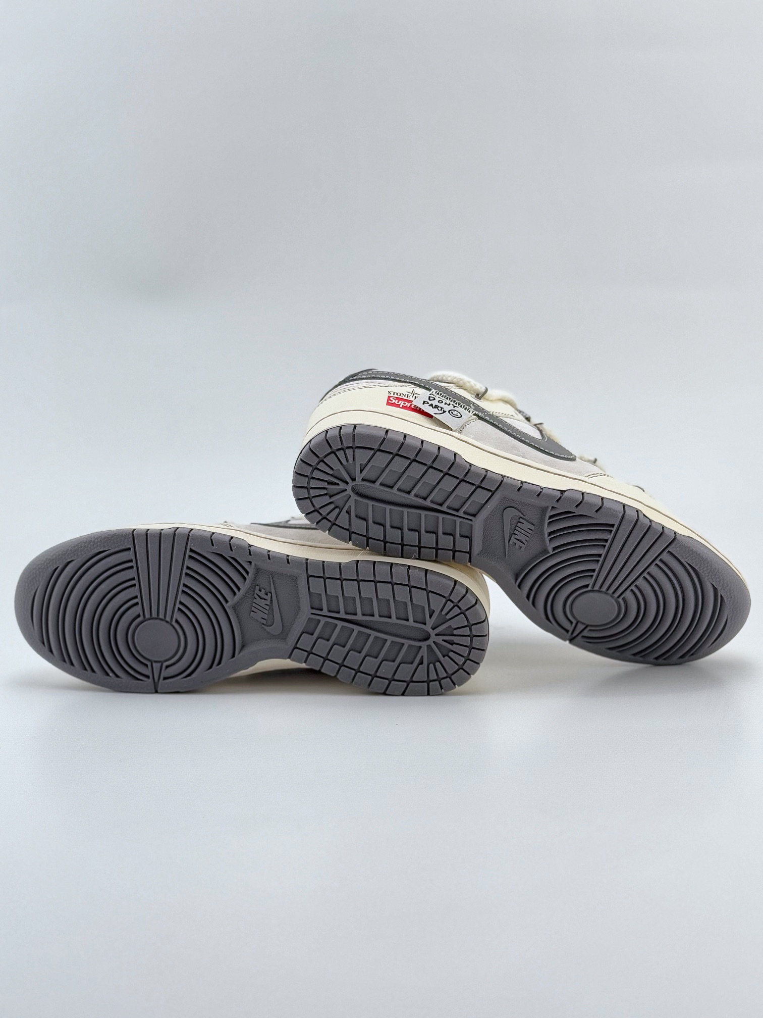 Nike SB Dunk Low x Supreme x Stone Island 白灰小钩绑带满天星 YX5066-203