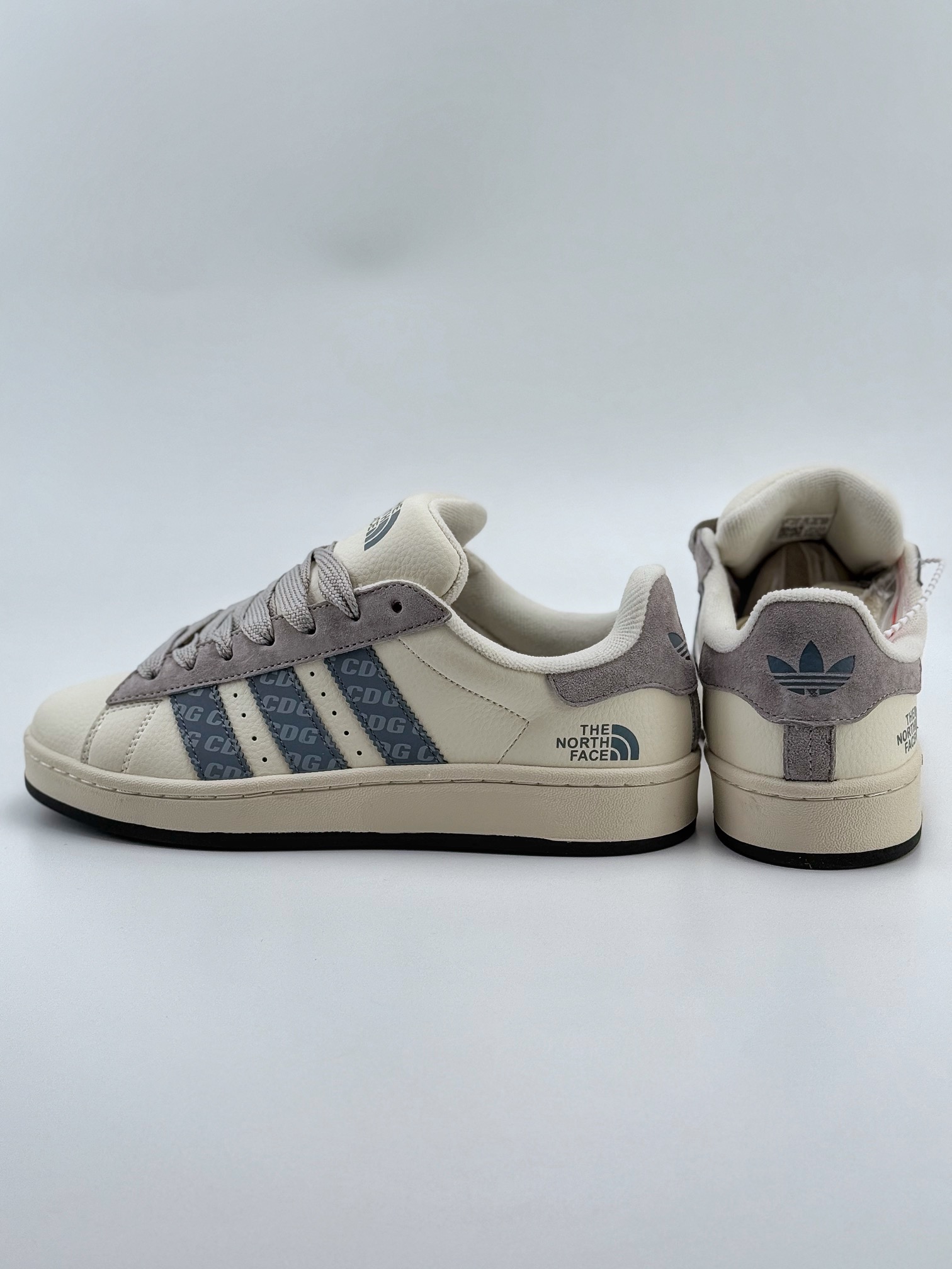 AD Campus 00s x The North Face x CDG 米灰 复古潮流休闲面包鞋 LJ5103