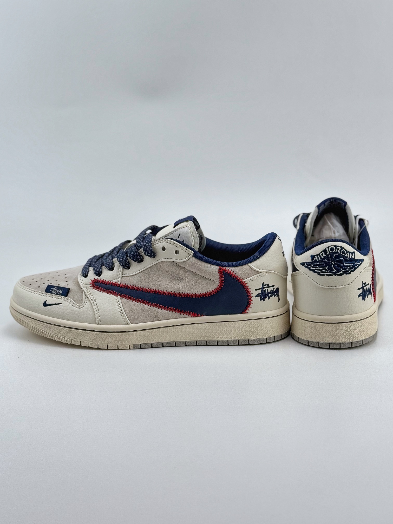 Travis Scott x Nike Air Jordan 1 Low x Stussy Air Jordan 1 Low 反转米蓝小钩满天星倒钩 SJ2068-134