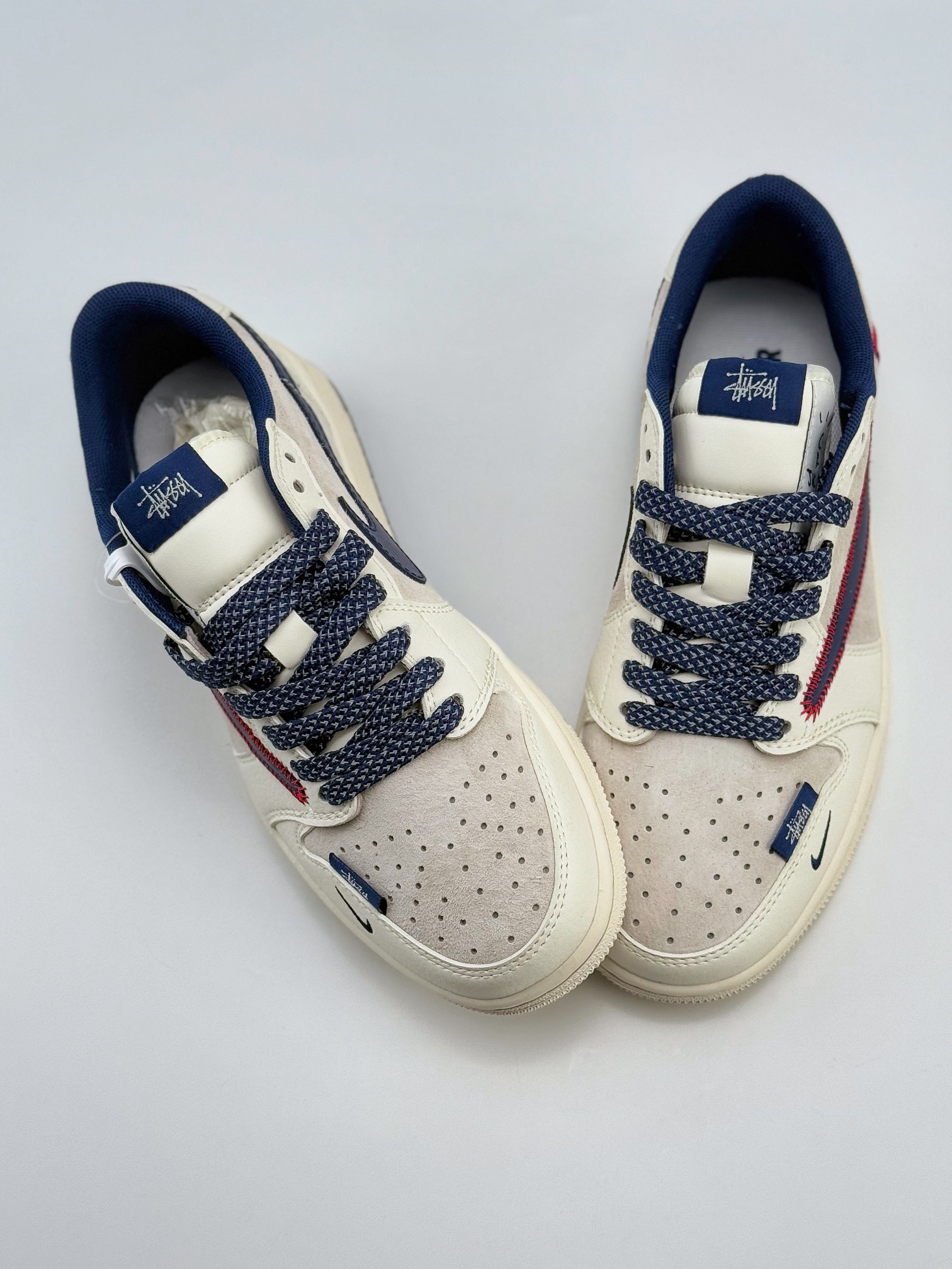 Travis Scott x Nike Air Jordan 1 Low x Stussy Air Jordan 1 Low 反转米蓝小钩满天星倒钩 SJ2068-134