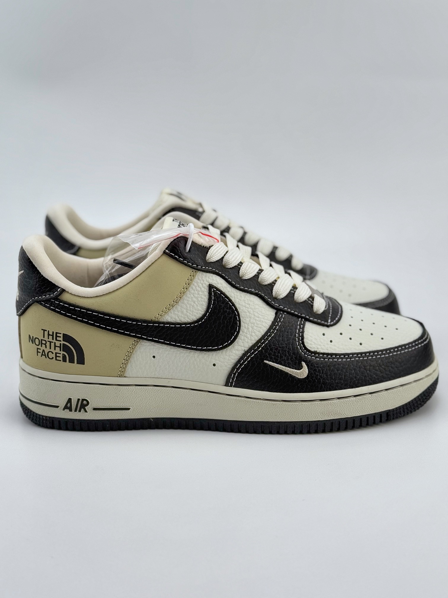 Nike Air Force 1 Low 07 x The North Face 米灰黄小钩  CH6336-513