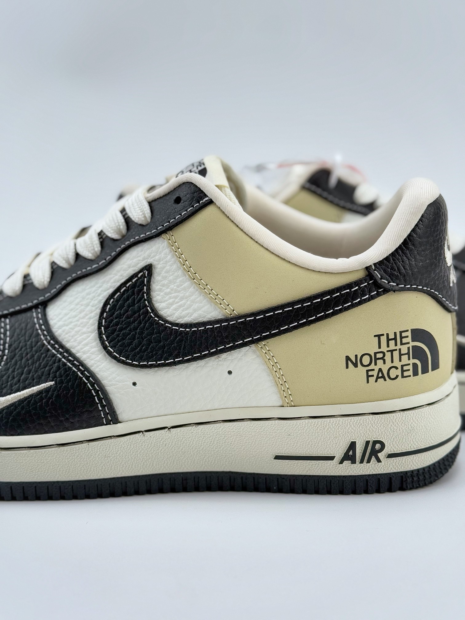 Nike Air Force 1 Low 07 x The North Face 米灰黄小钩  CH6336-513