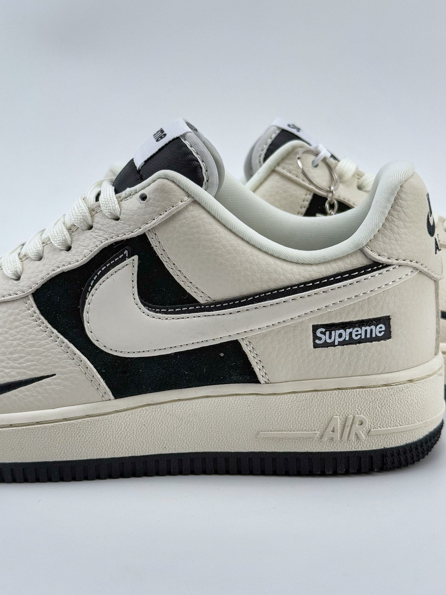 Nike Air Force 1 Low 07 x Supreme 米黑小钩 DF0188-019