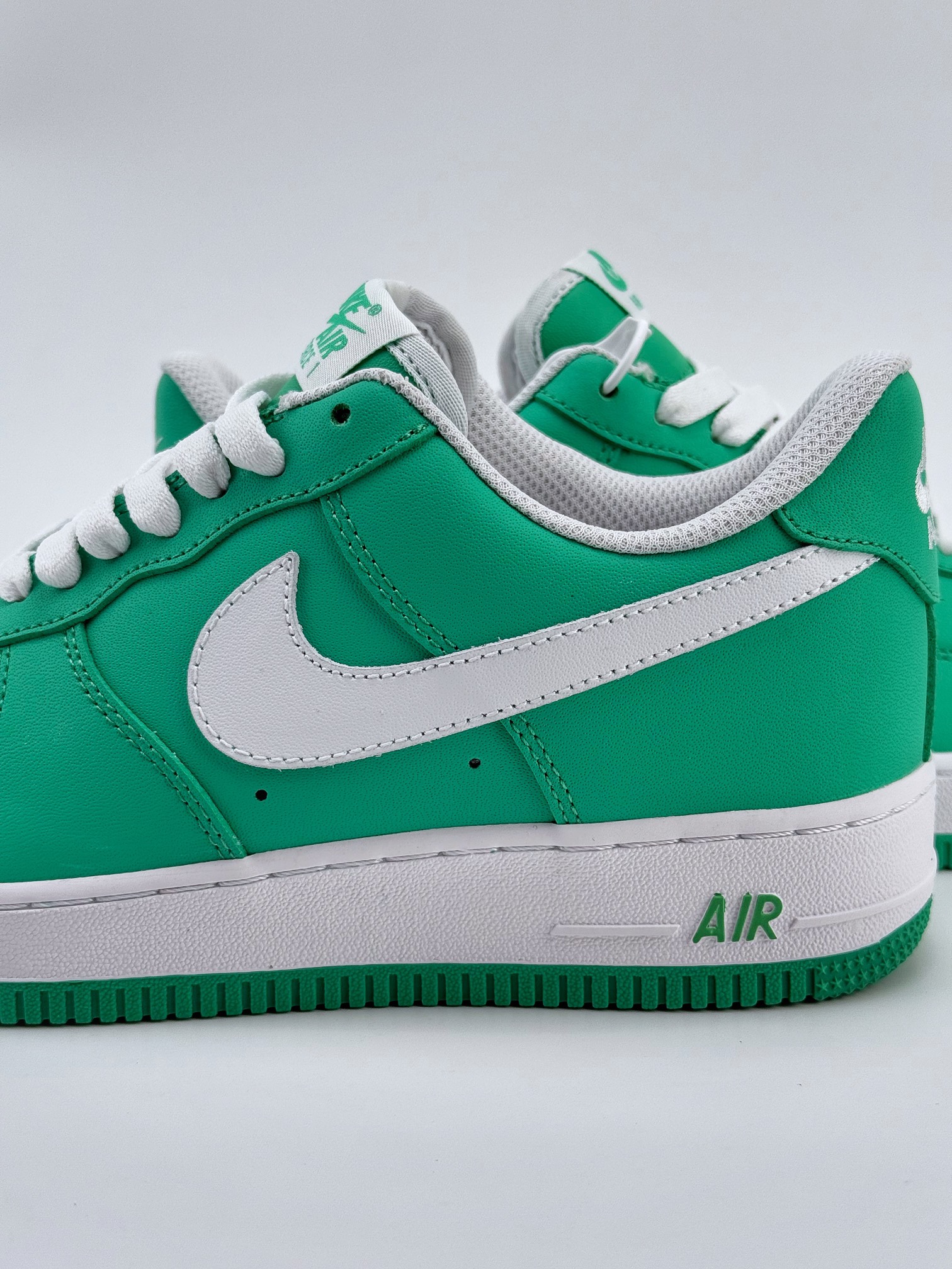 Nike Air Force 1 Low 07 绿白小钩  315122-101