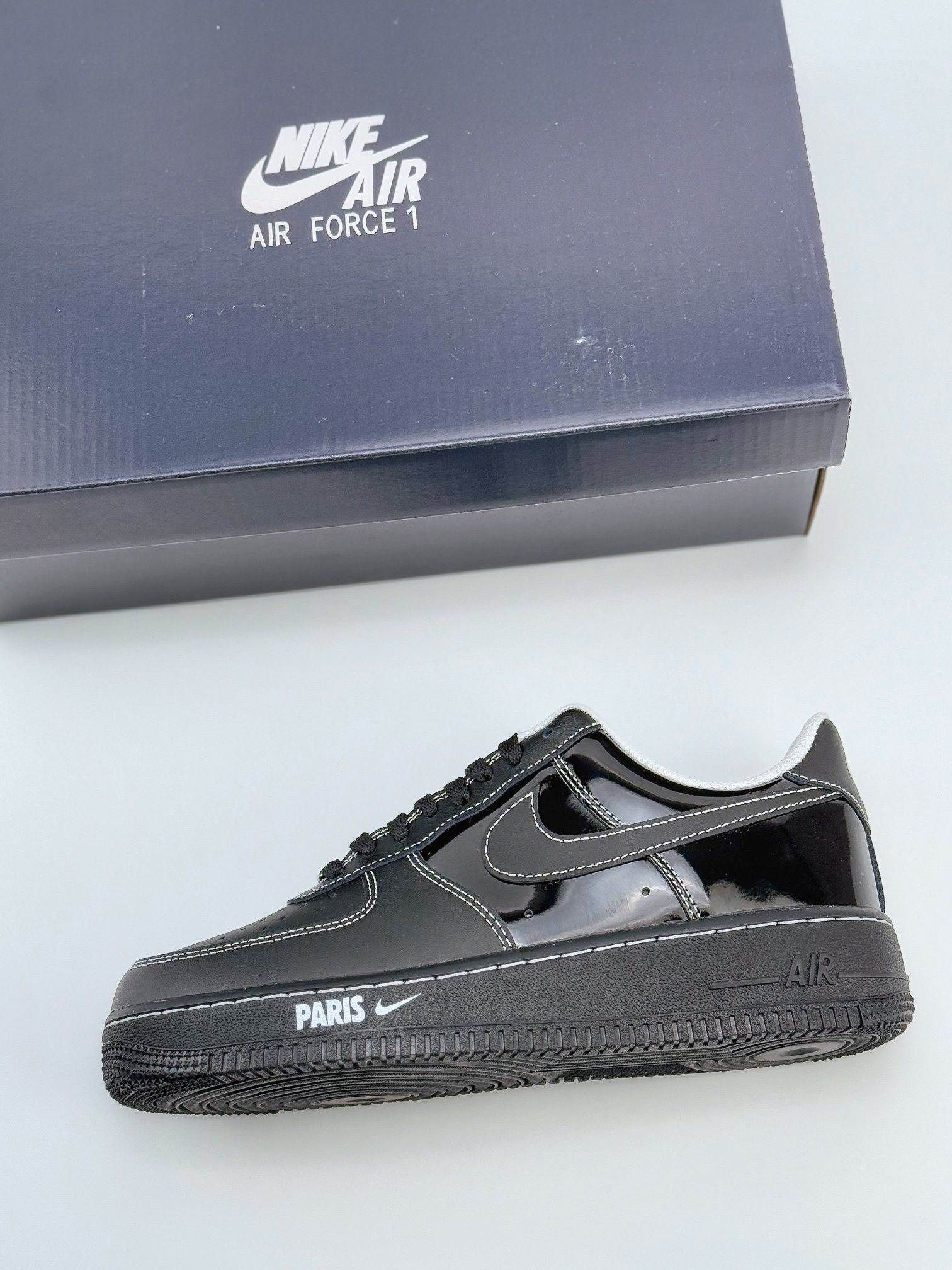 Nike Air Force 1 Low 07 Paris 2025 拼接黑漆皮 HF4084-001