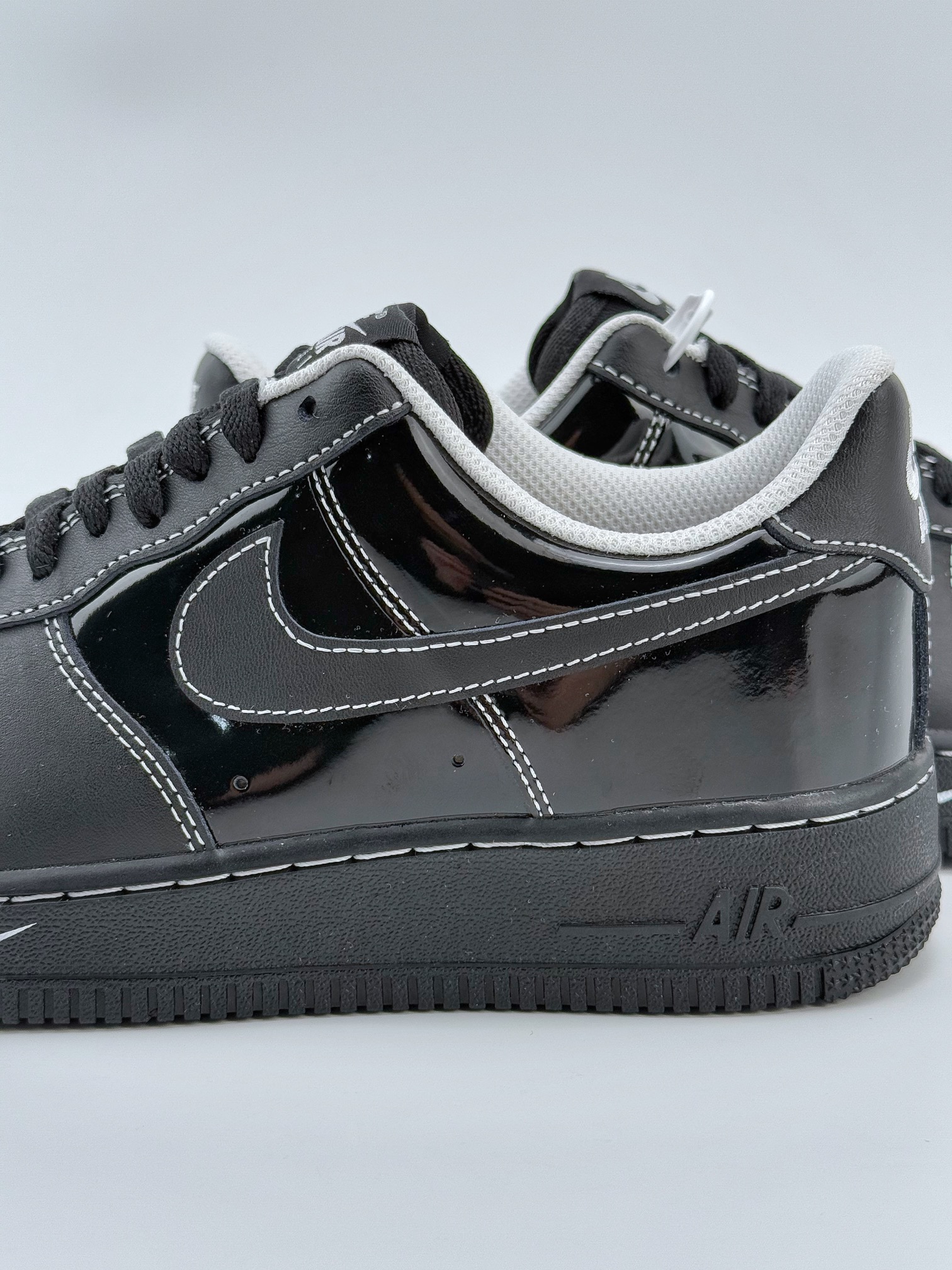 Nike Air Force 1 Low 07 Paris 2025 拼接黑漆皮 HF4084-001