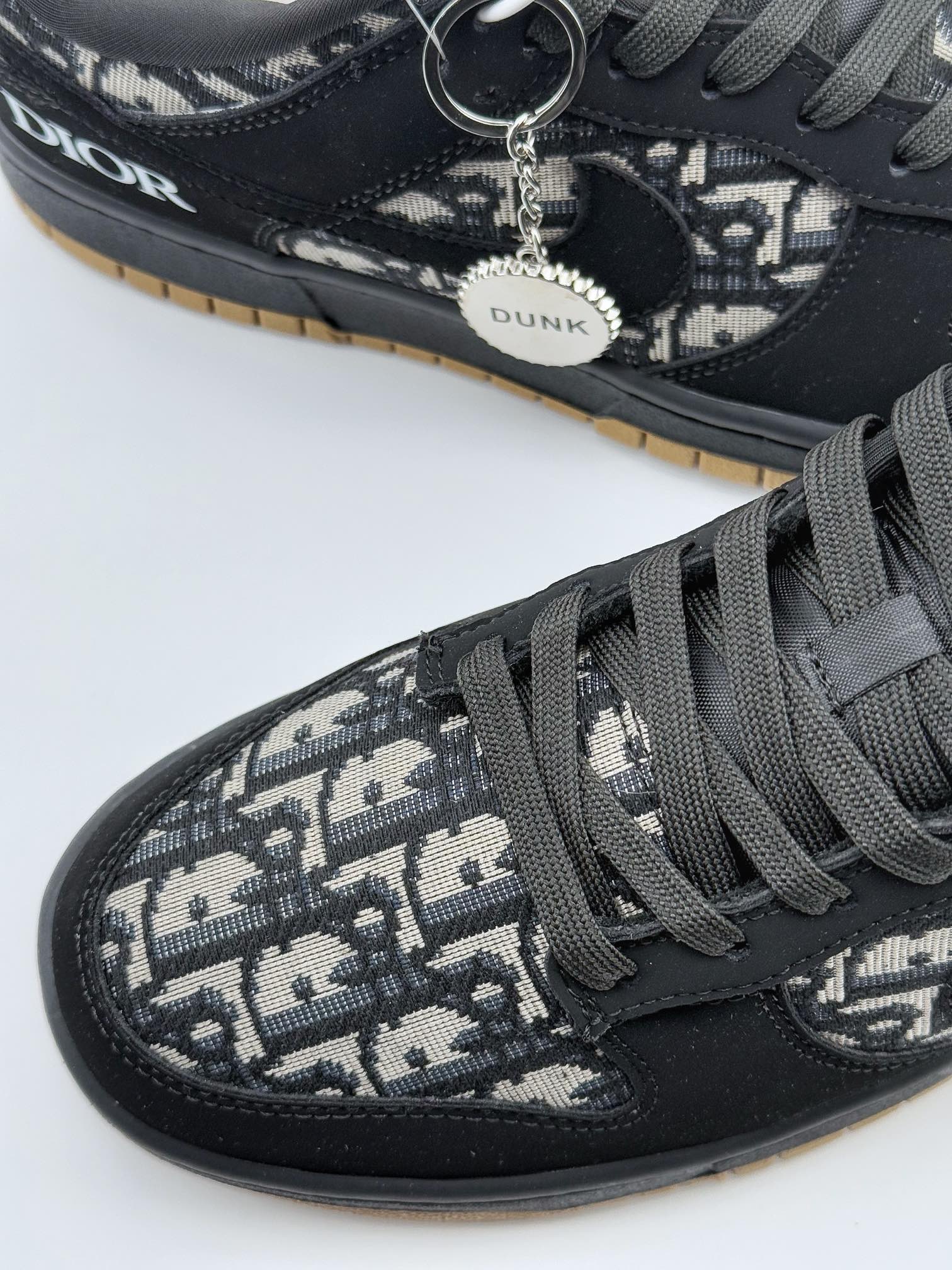 Nike SB Dunk Low x DIOR 黑印花帆布  KK1333-017