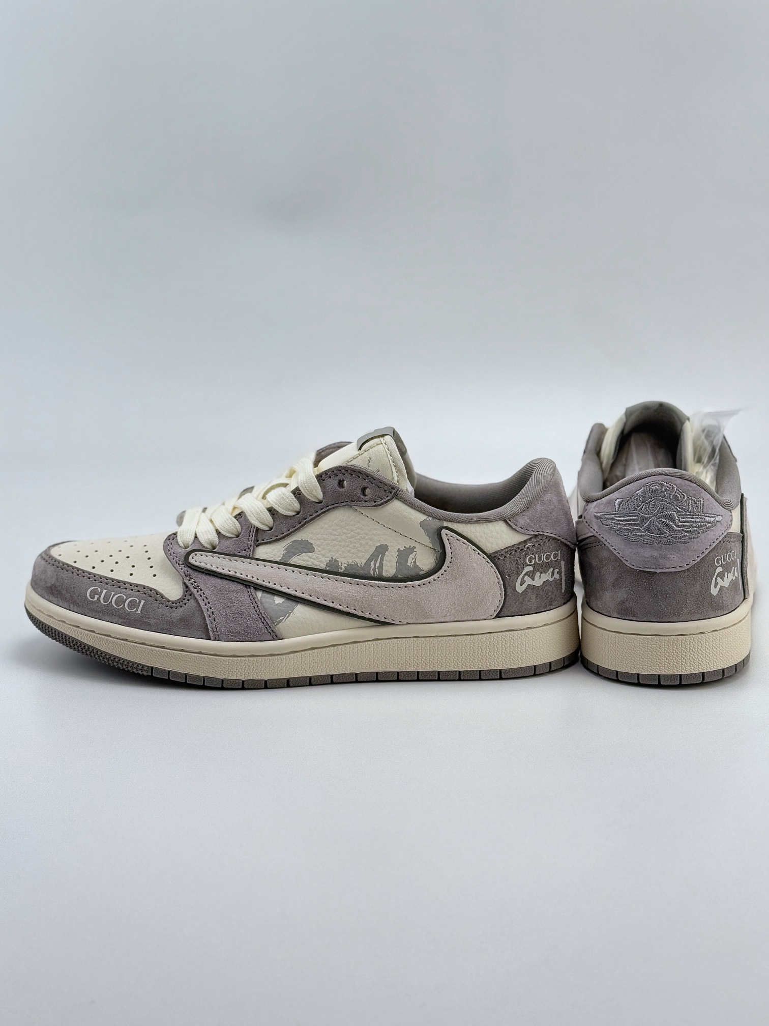 Travis Scott x Nike Air Jordan 1 Low x GUCCI Air Jordan 1 Low 反转米灰倒钩  DM9288-001