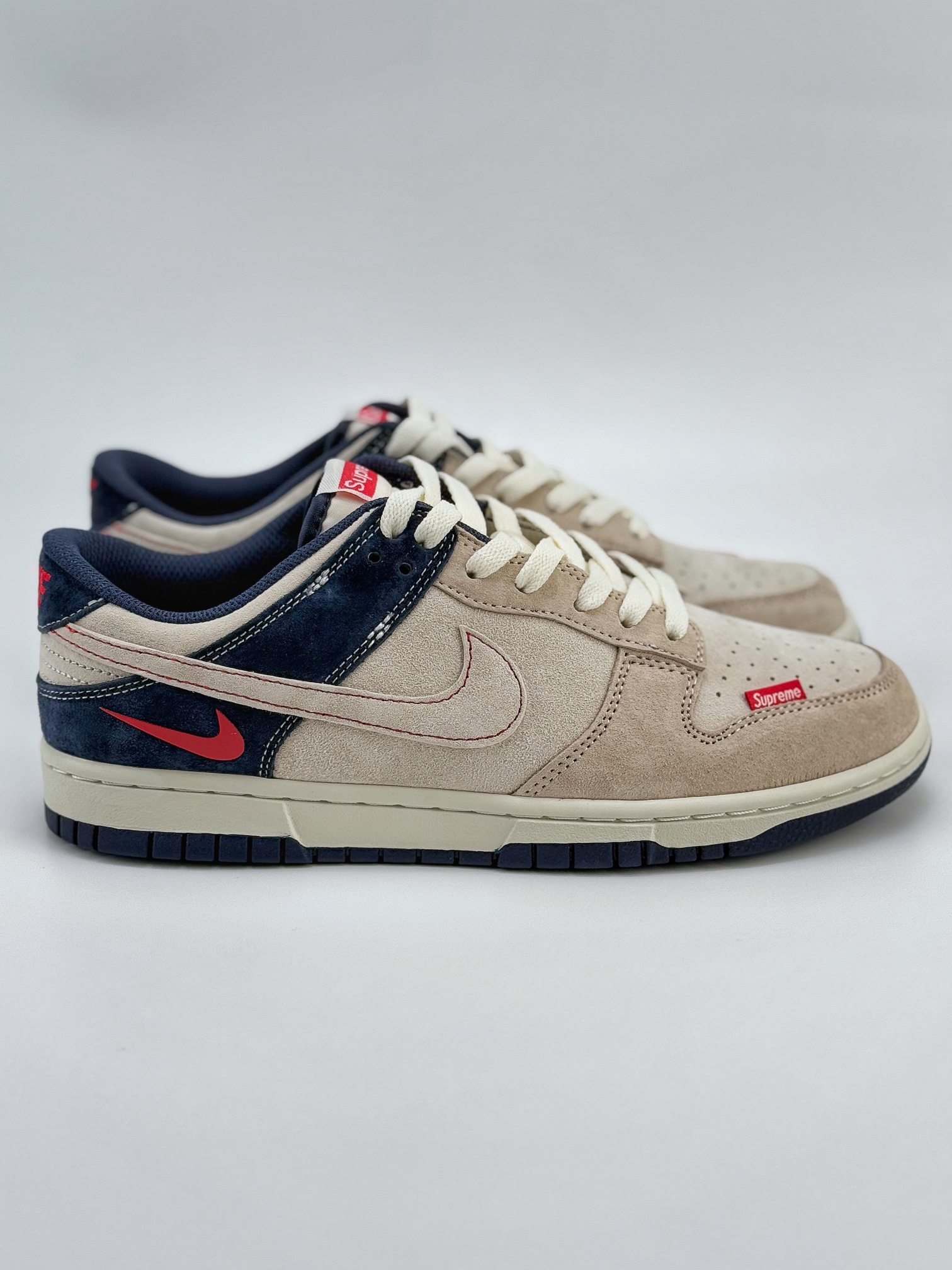 Nike SB Dunk Low x Supreme 米蓝红缝线小钩 DJ2024-045