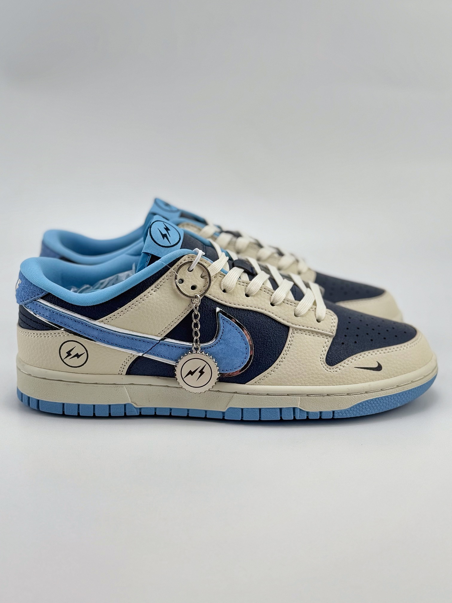 Nike SB Dunk Low x Fragment Design 米蓝小钩  LW1818-107