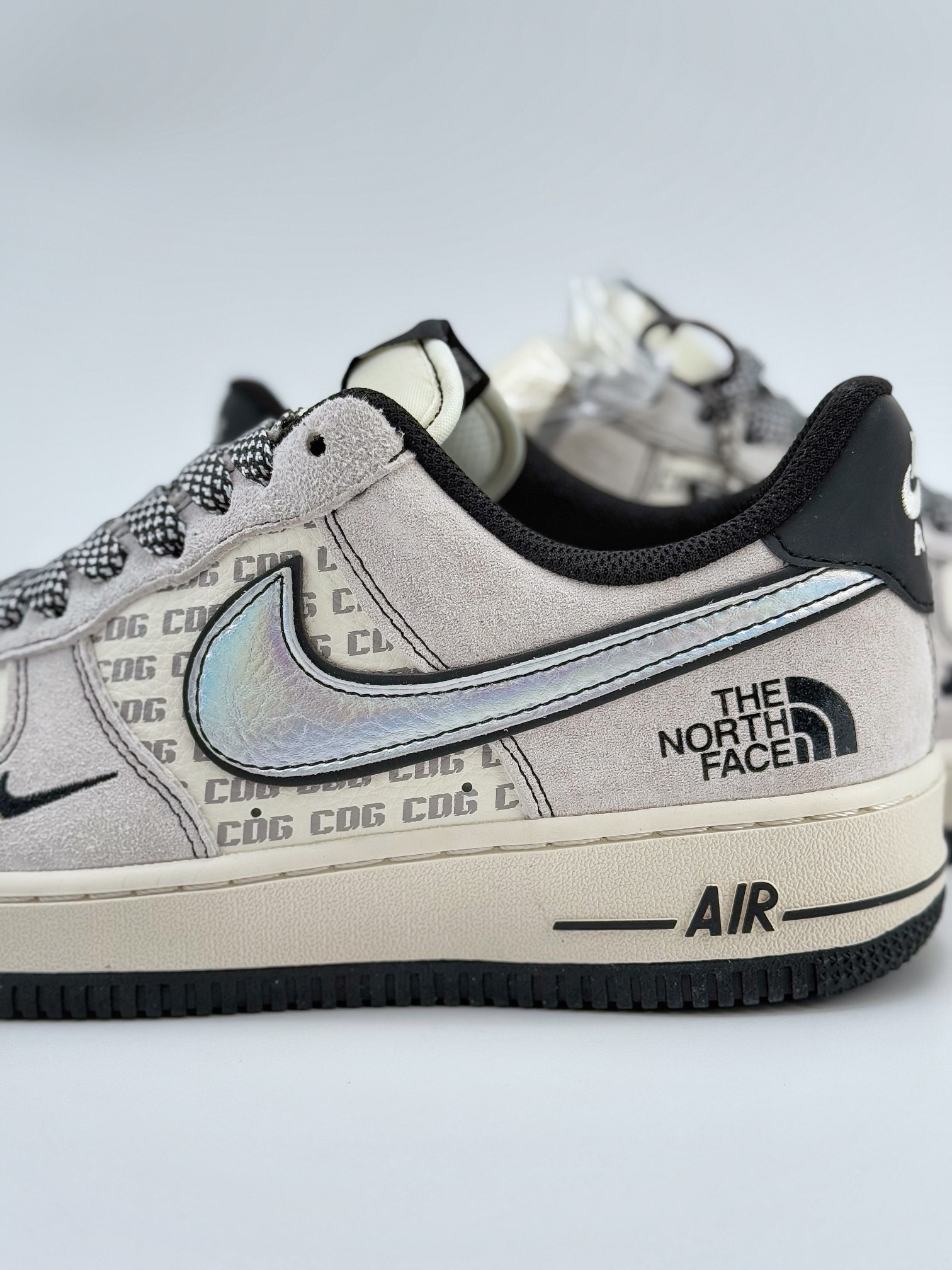 Nike Air Force 1 Low 07 x The North Face 灰黑小钩满天星  DM6688-007