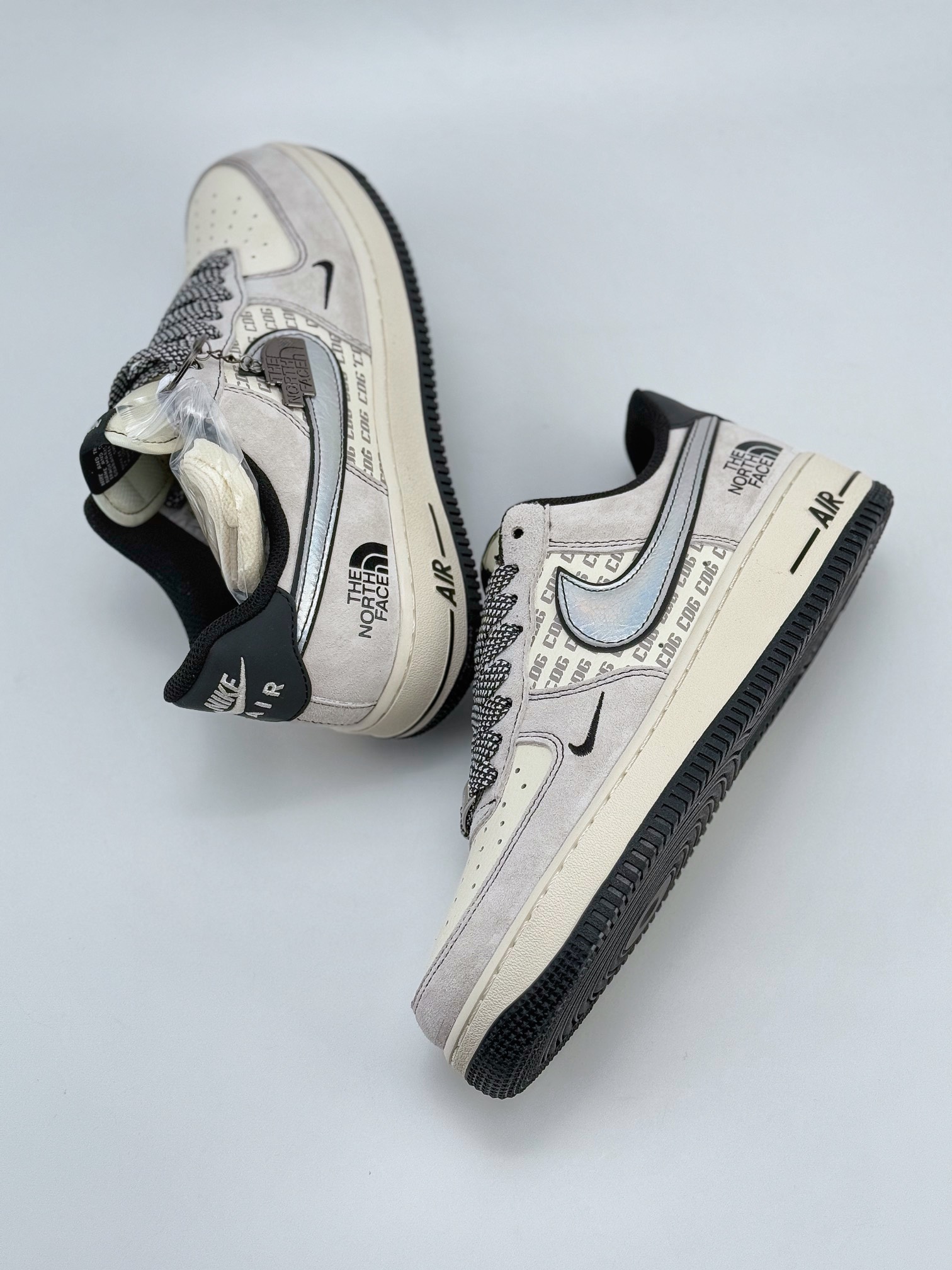 Nike Air Force 1 Low 07 x The North Face 灰黑小钩满天星  DM6688-007