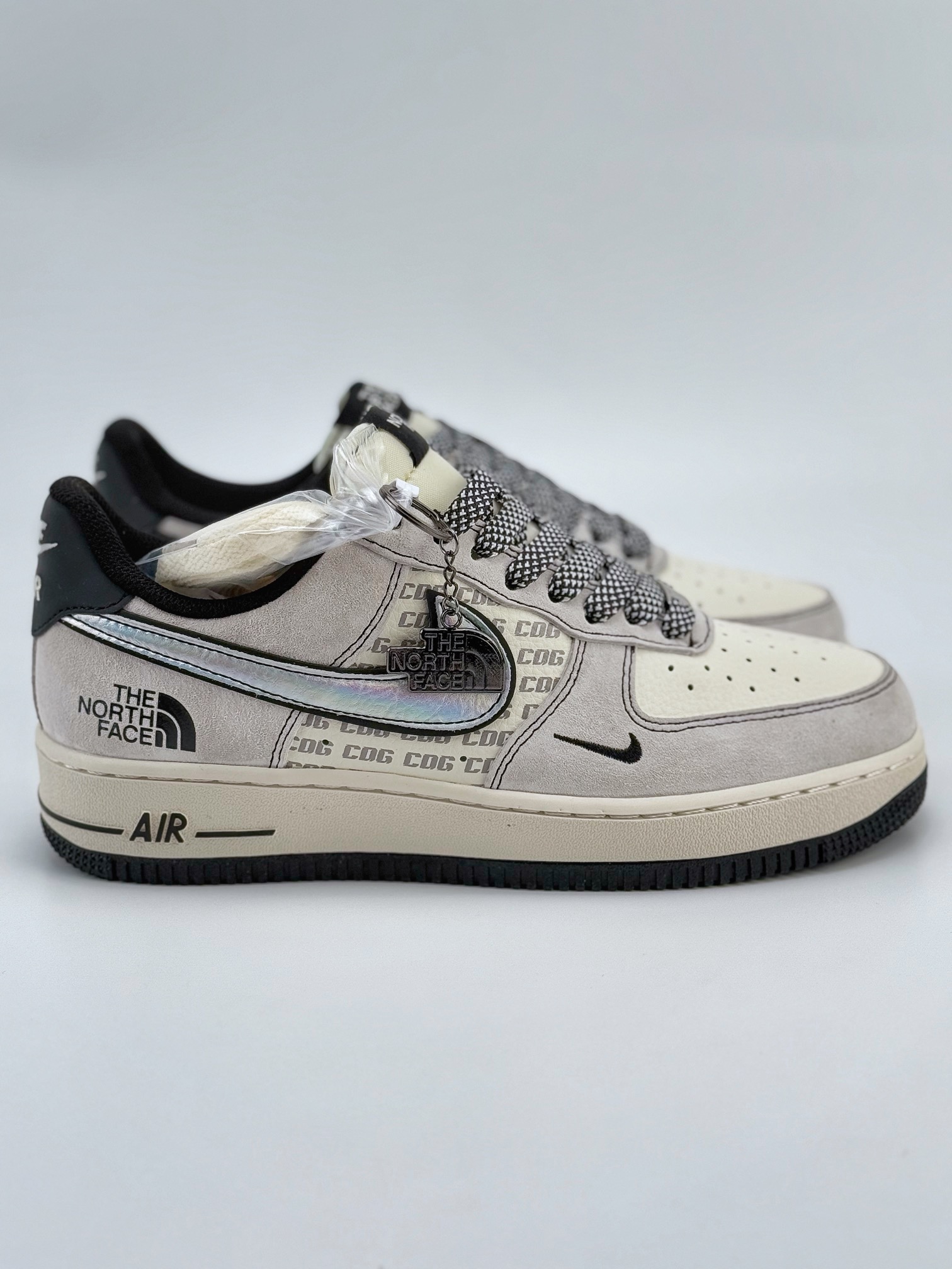 Nike Air Force 1 Low 07 x The North Face 灰黑小钩满天星  DM6688-007