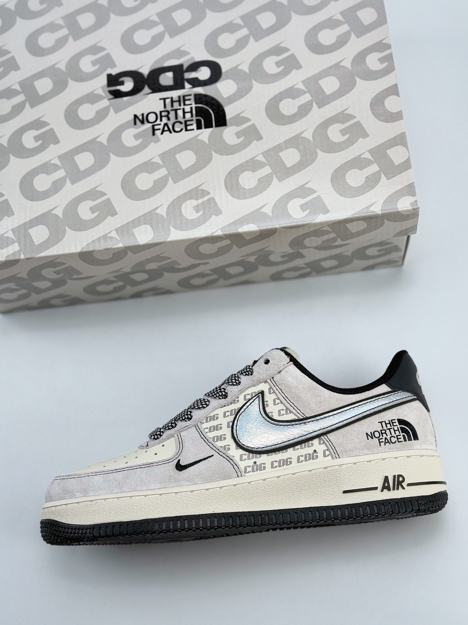 Nike Air Force 1 Low 07 x The North Face 灰黑小钩满天星  DM6688-007