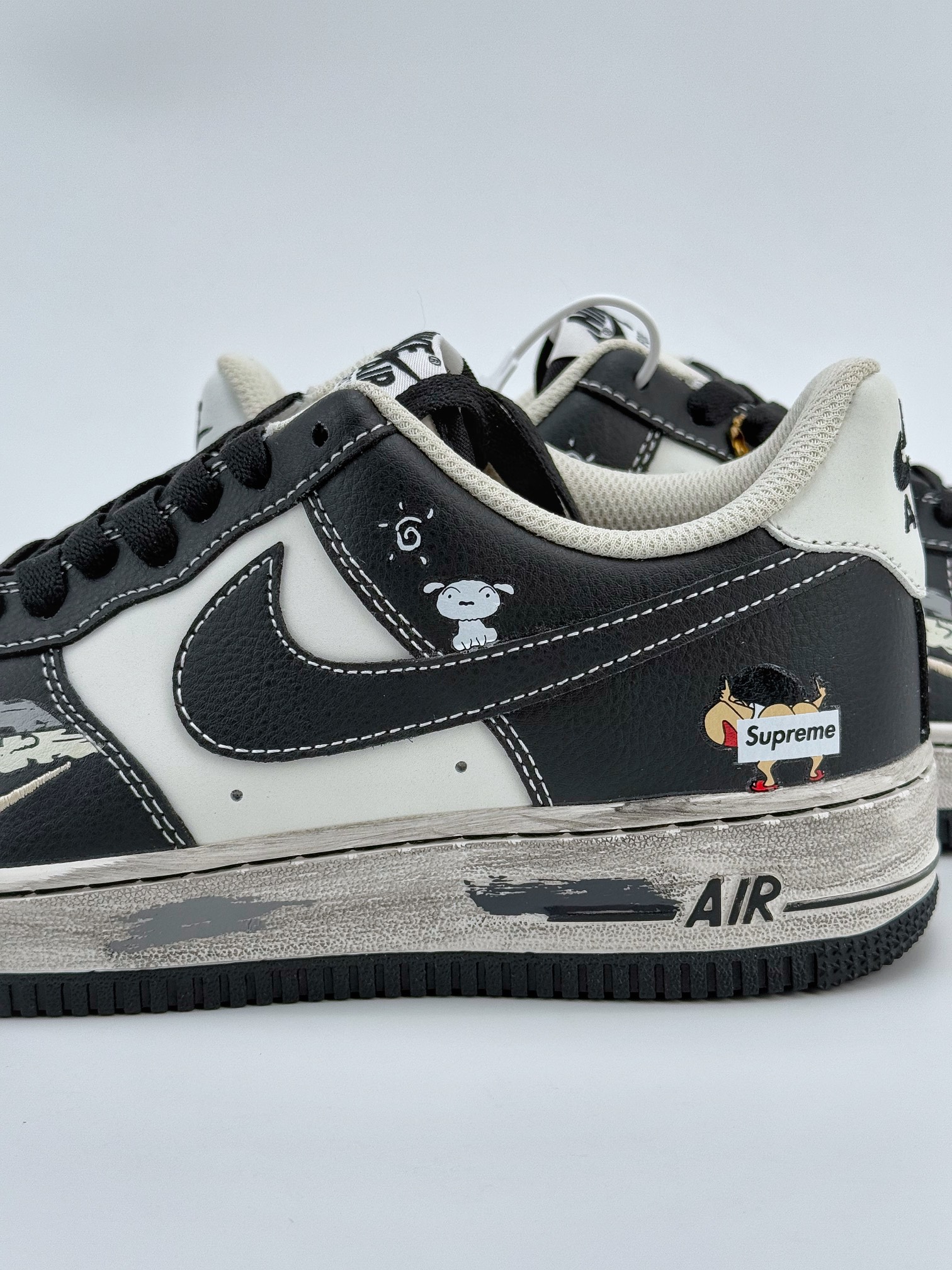 Nike Air Force 1 Low 07 x Supreme 蜡笔小新涂鸦 白黑  DB3301-880