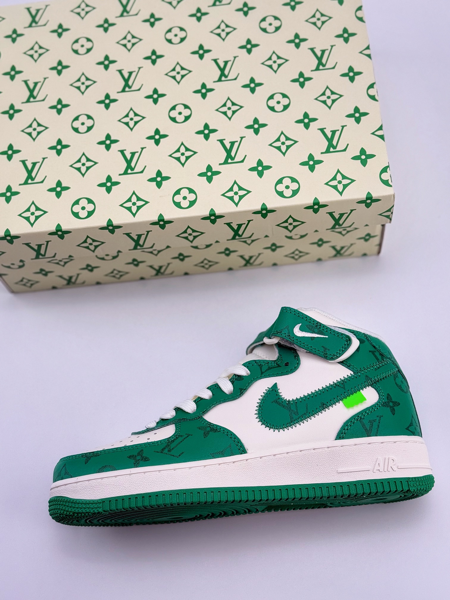 Nike Air Force 1 Mid 07 x Louis Vuitton 白绿  LL0222-002