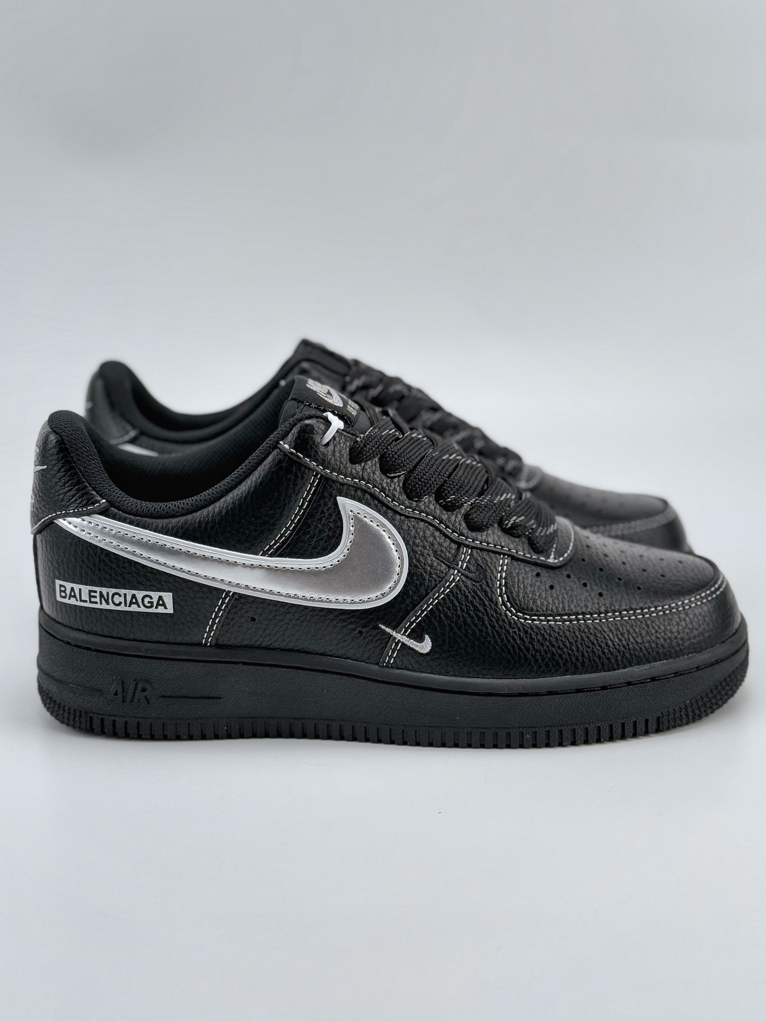 Nike Air Force 1 Low 07 x BALENCIAGA 黑银双小钩  CW2288-111