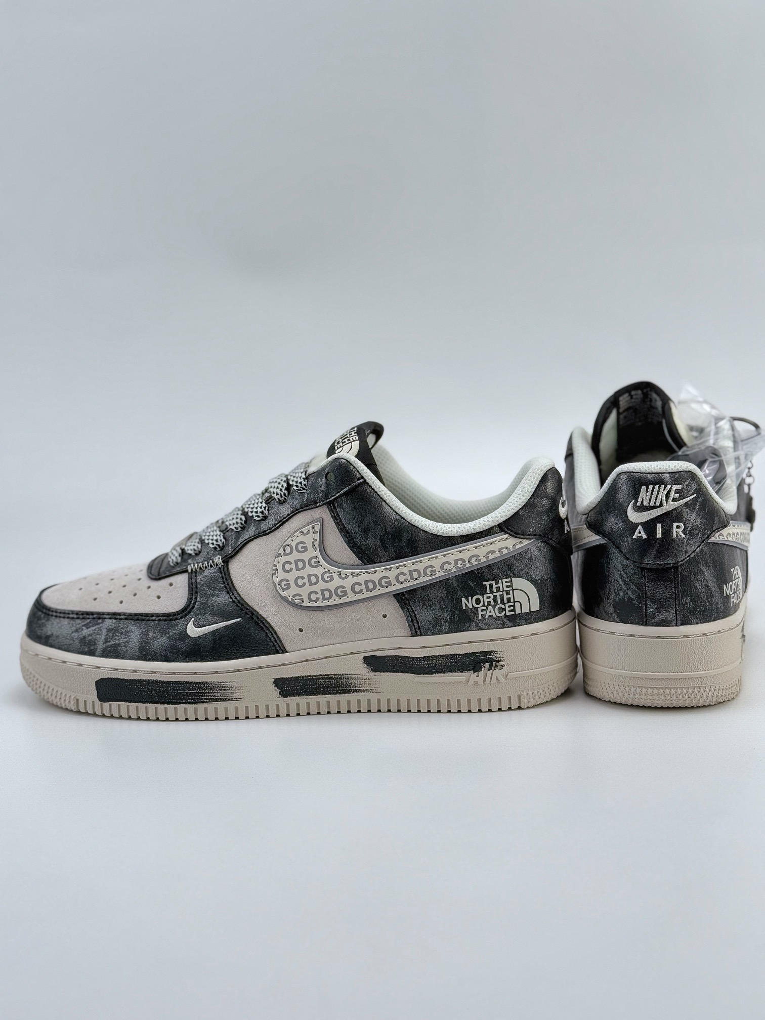 Nike Air Force 1 Low 07 x The North Face x CDG 灰黑小钩满天星 DM6688-008